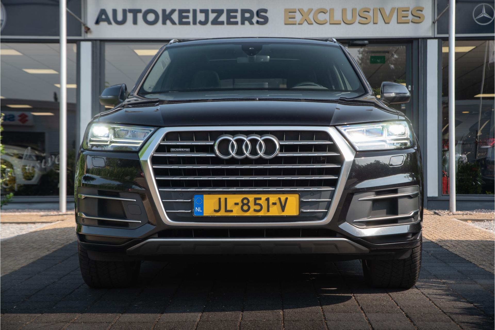 Audi Q7 3.0 TDI quattro Pro Line + 7p Luchtvering 2016 Orcazwart metallic 2