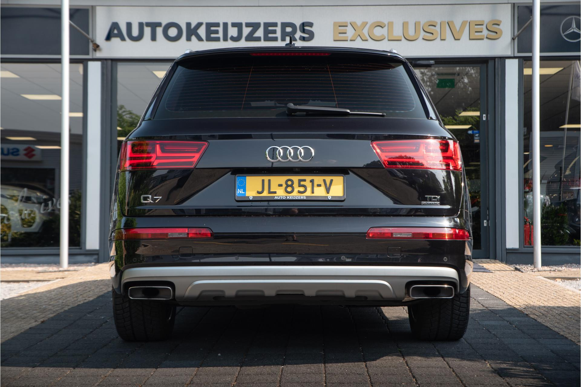 Audi Q7 3.0 TDI quattro Pro Line + 7p Luchtvering 2016 Orcazwart metallic 5