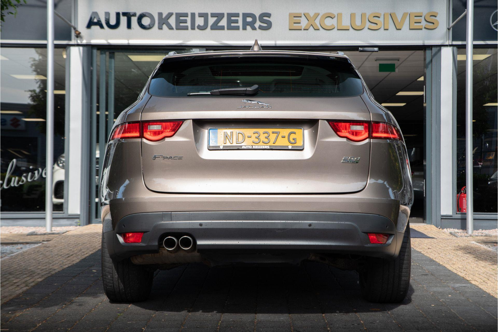 Jaguar F-Pace 2.0 Portfolio Pano AWD 20d 2017  5