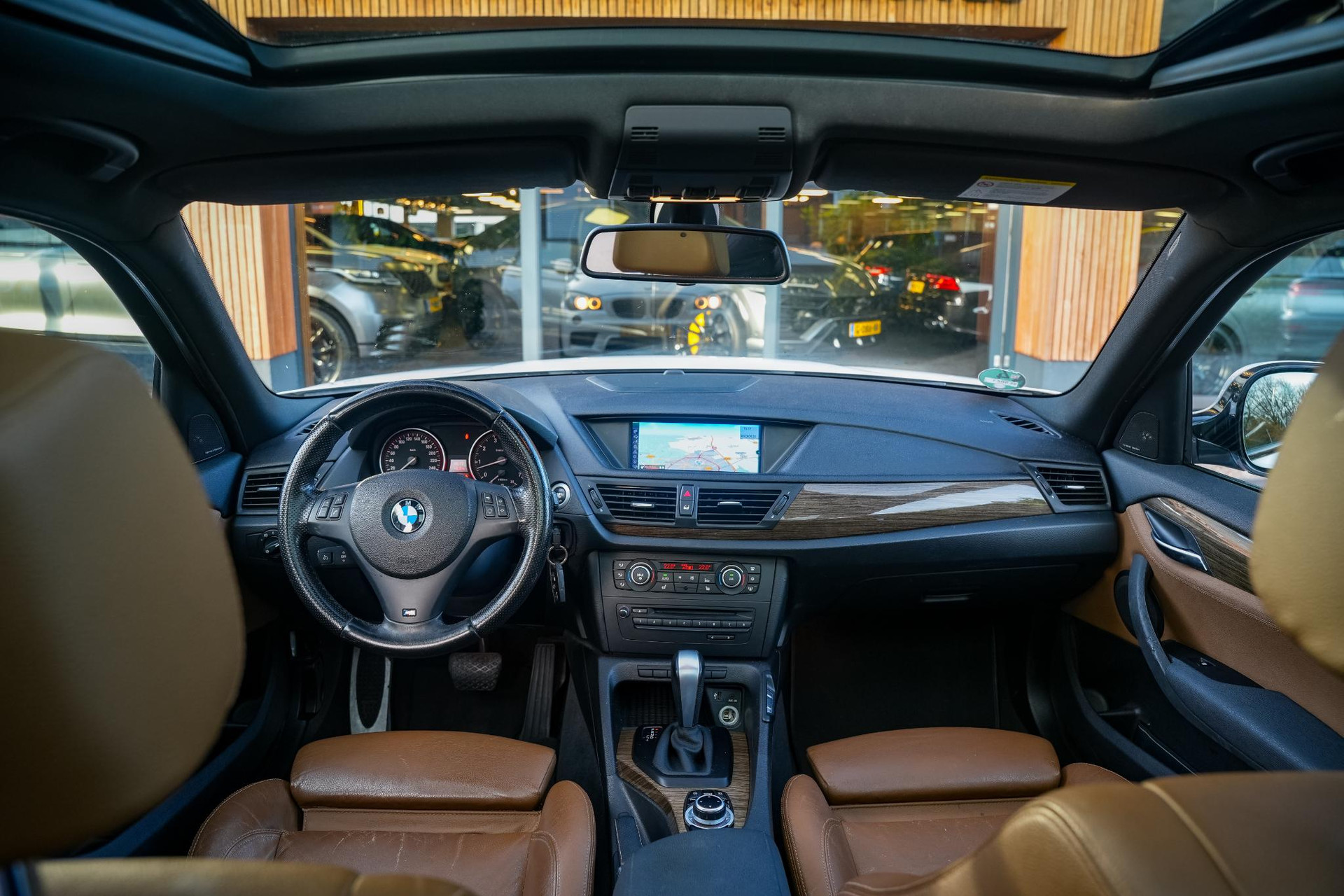 BMW X1 sDrive18i 2011 Mineralweiss metallic 2