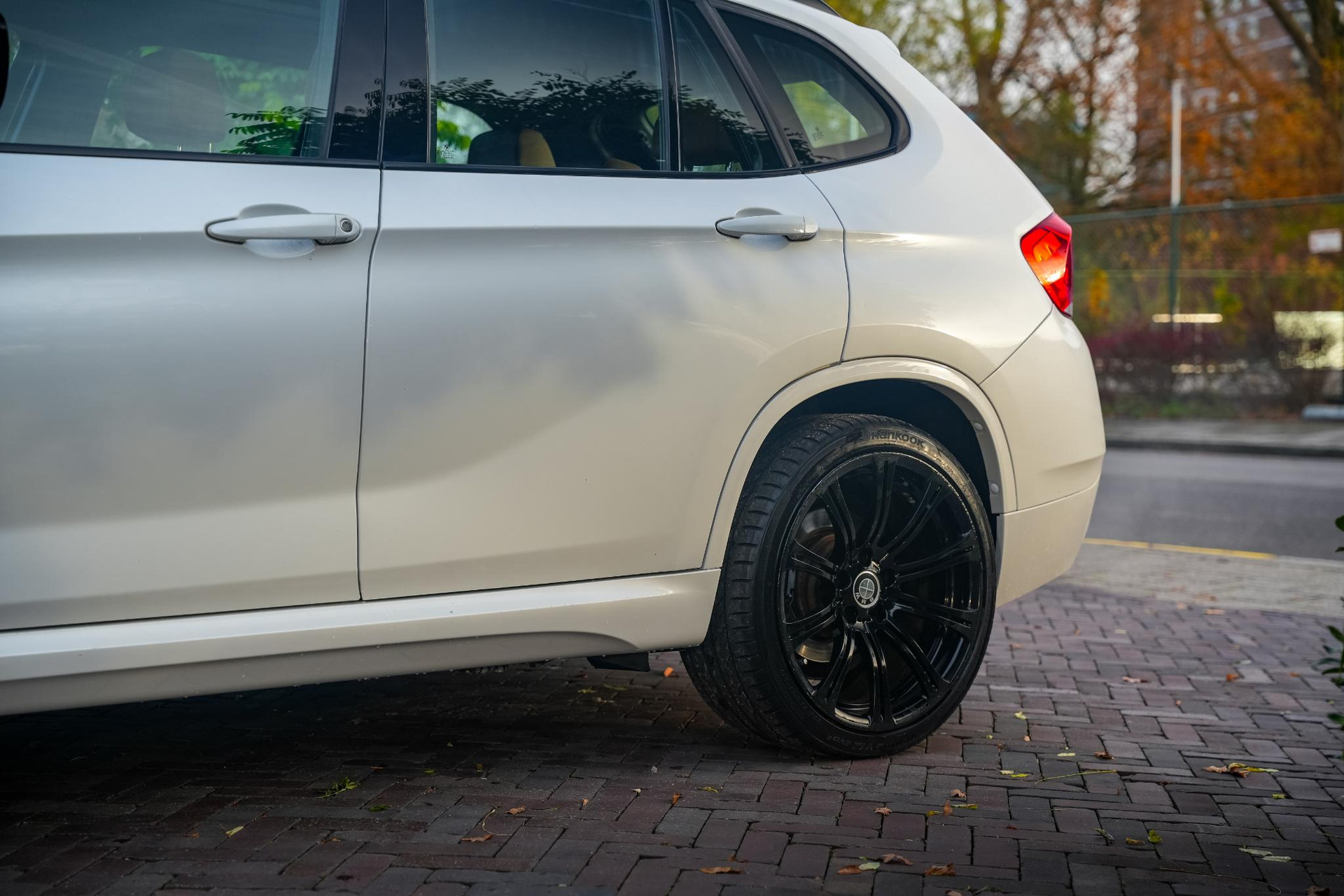 BMW X1 sDrive18i 2011 Mineralweiss metallic 25