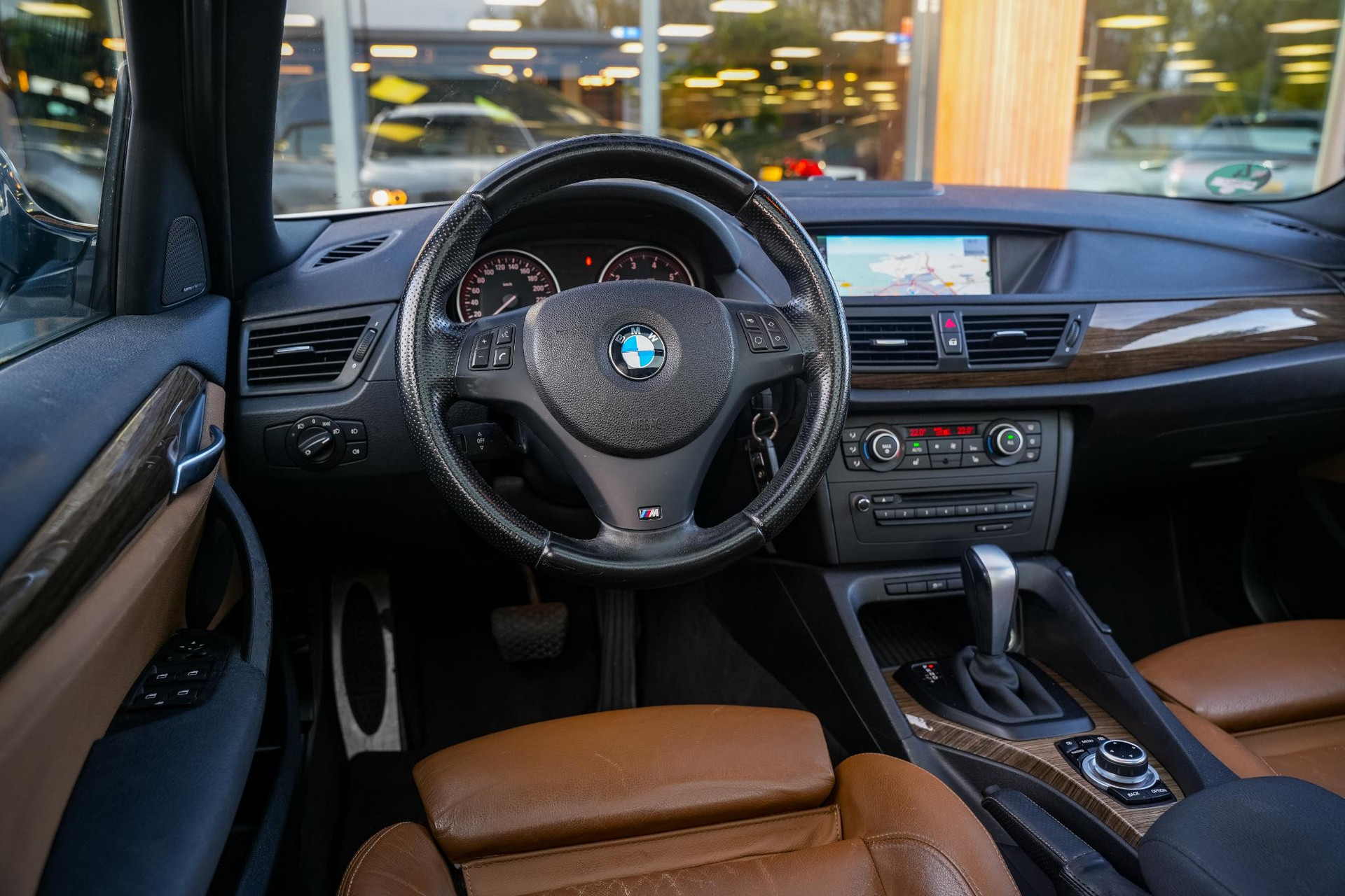 BMW X1 sDrive18i 2011 Mineralweiss metallic 4