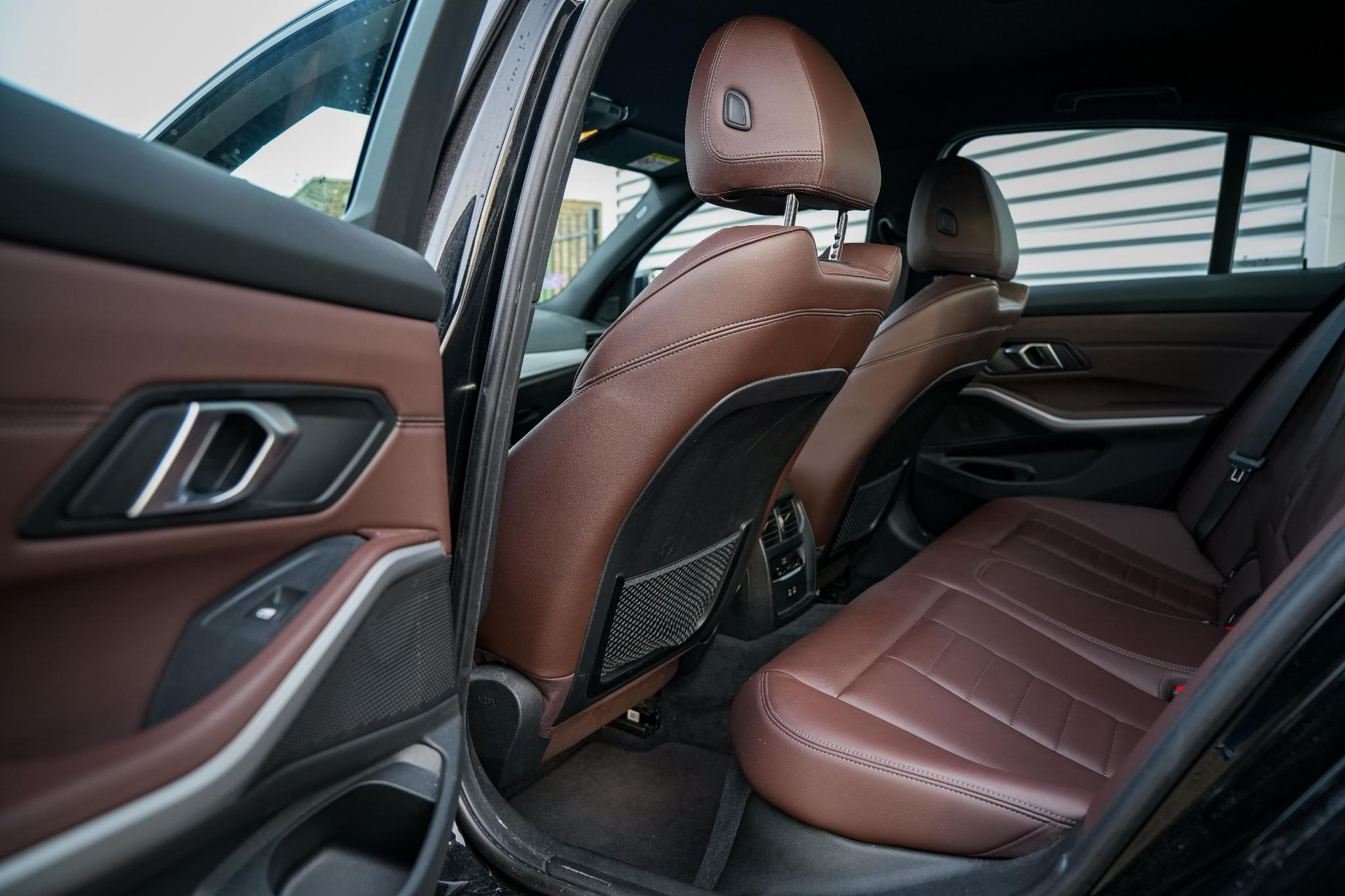 BMW 3-serie 320e Business Edition Plus 2021 Schwarz uni 10