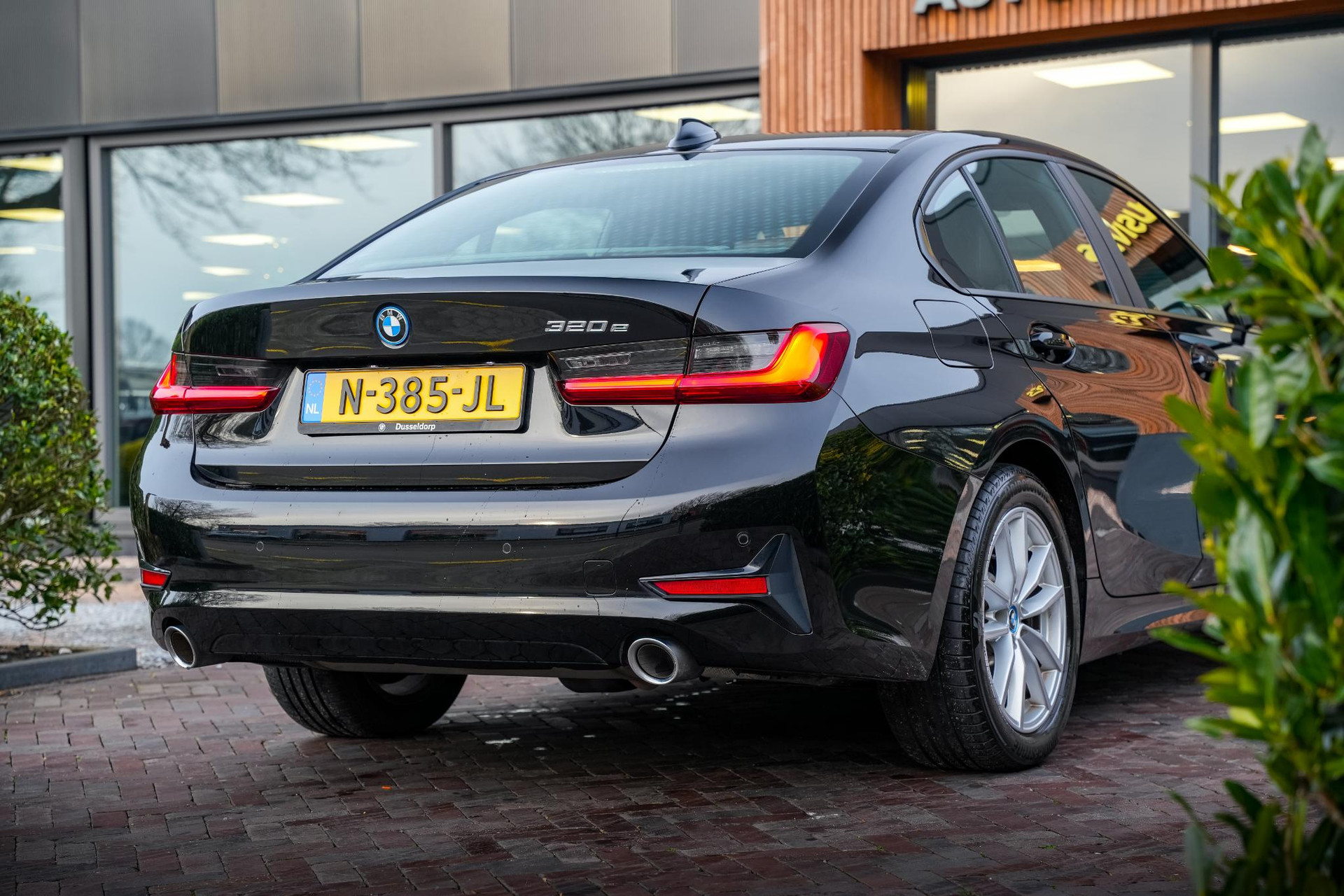 BMW 3-serie 320e Business Edition Plus 2021 Schwarz uni 11