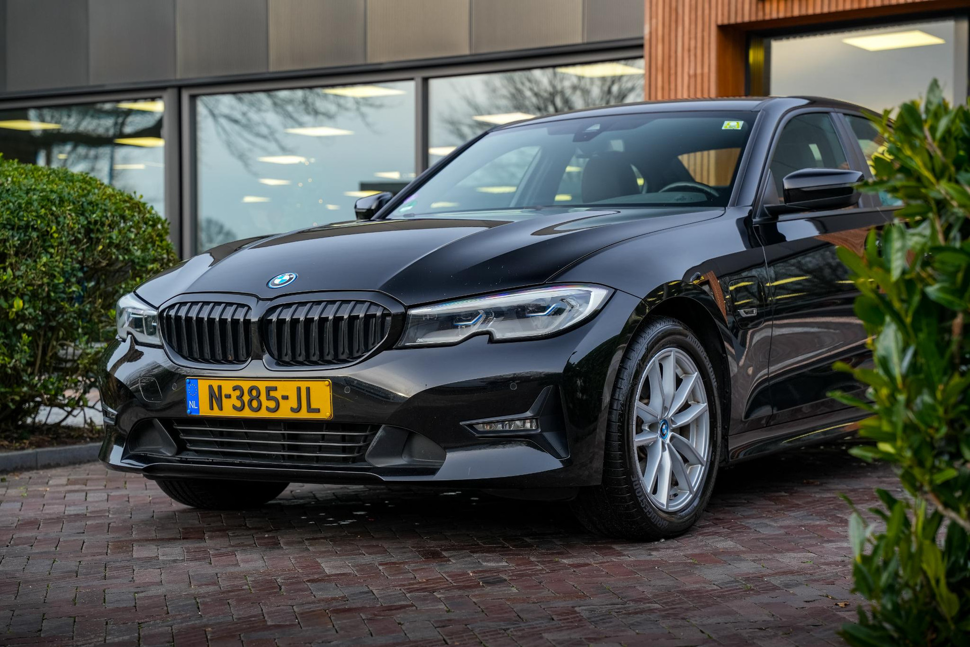 BMW 3-serie 320e Business Edition Plus 2021 Schwarz uni 13