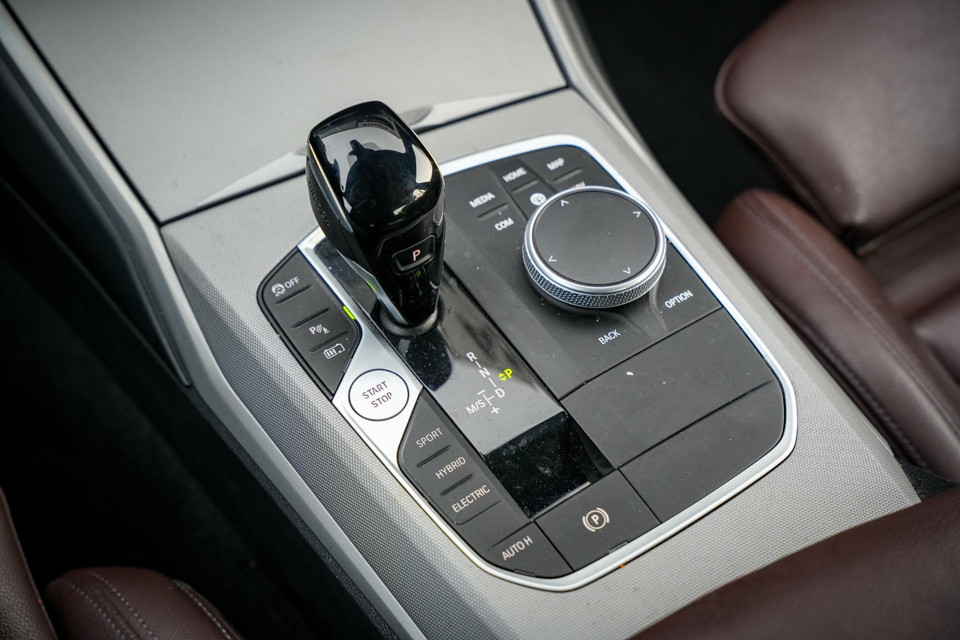 BMW 3-serie 320e Business Edition Plus 2021 Schwarz uni 15