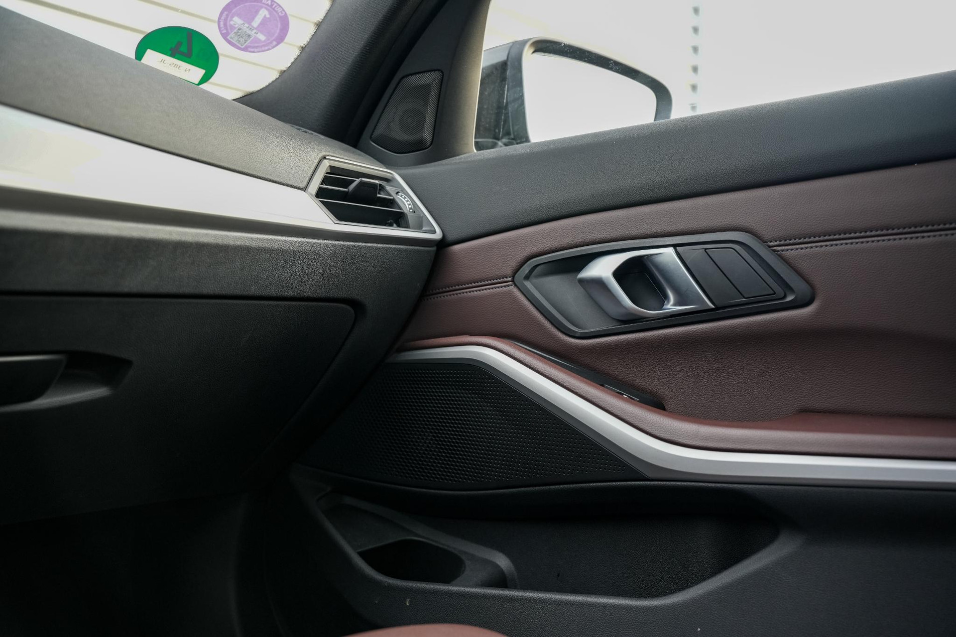 BMW 3-serie 320e Business Edition Plus 2021 Schwarz uni 23