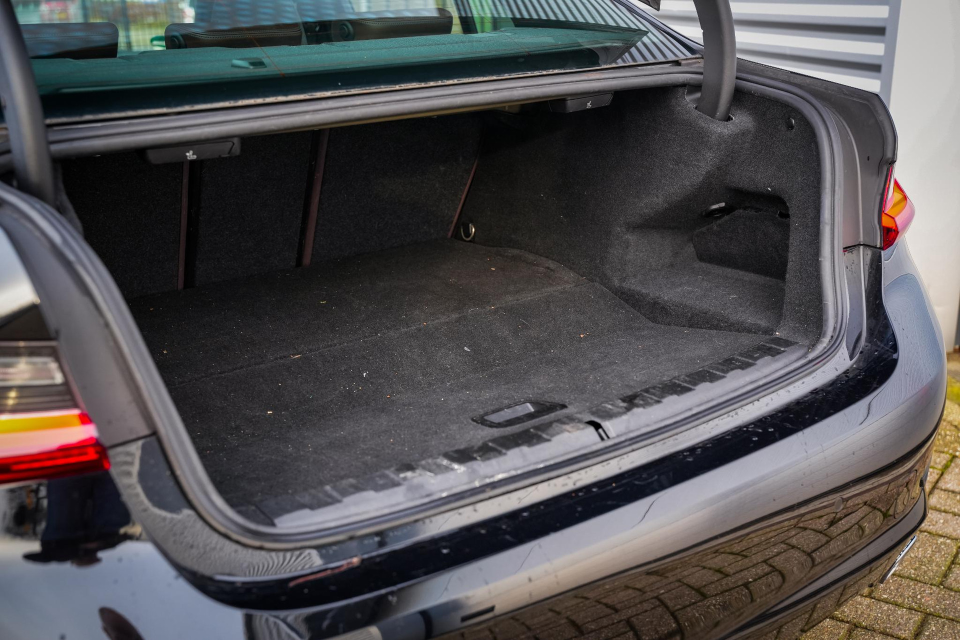 BMW 3-serie 320e Business Edition Plus 2021 Schwarz uni 26