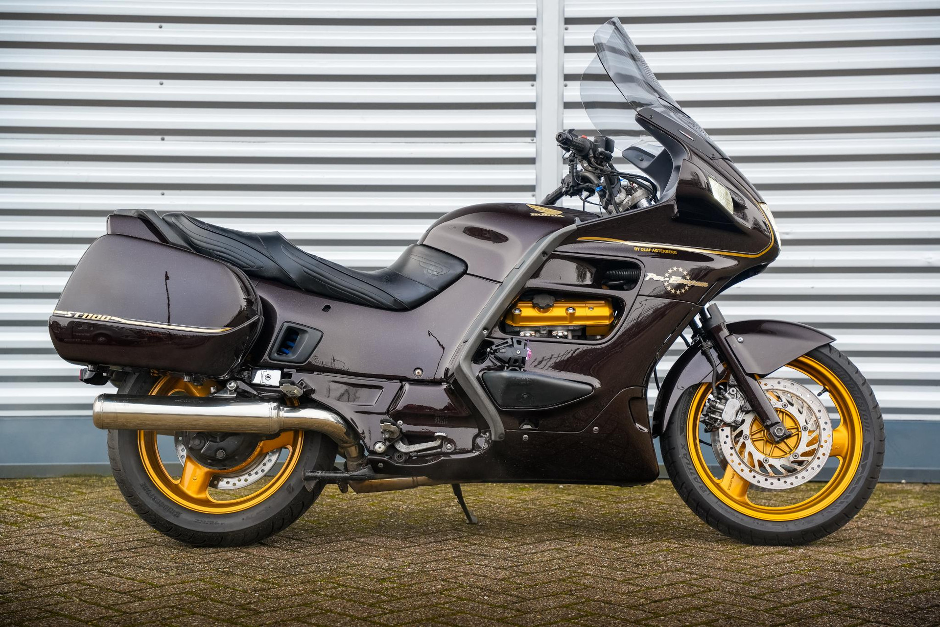 Honda  ST 1100 Pan European 1996 Bruin 2