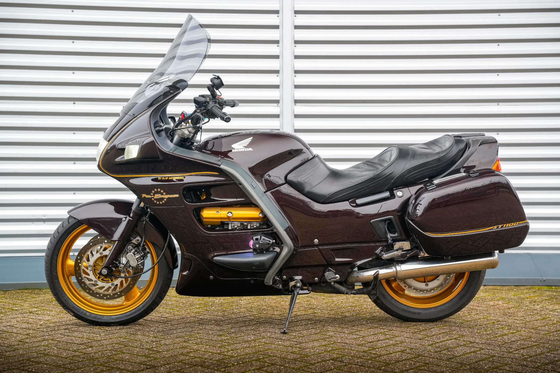 Honda  ST 1100 Pan European 1996 Bruin 3