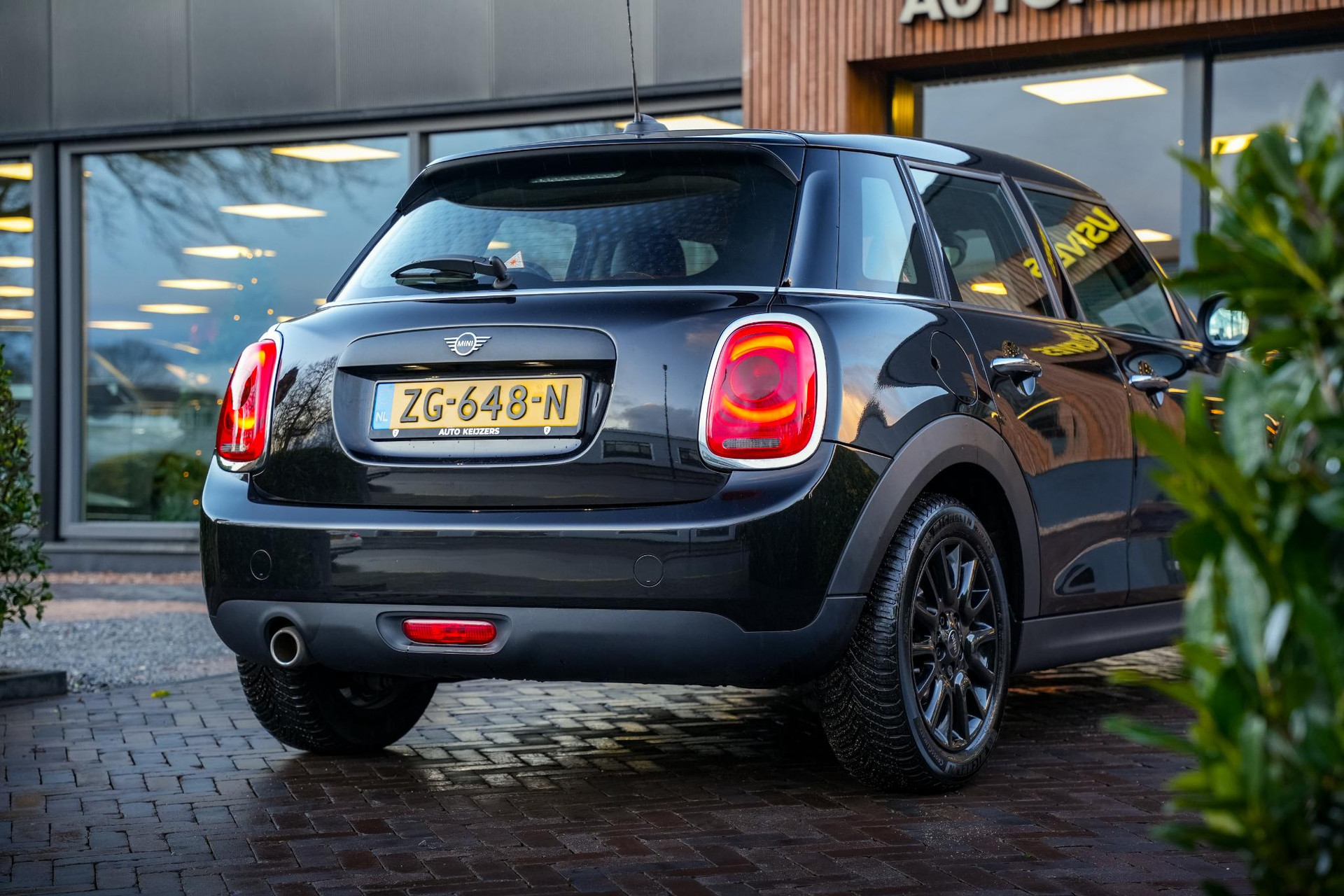 MINI 5-deurs 1.5 One 2019 Midnight black 11