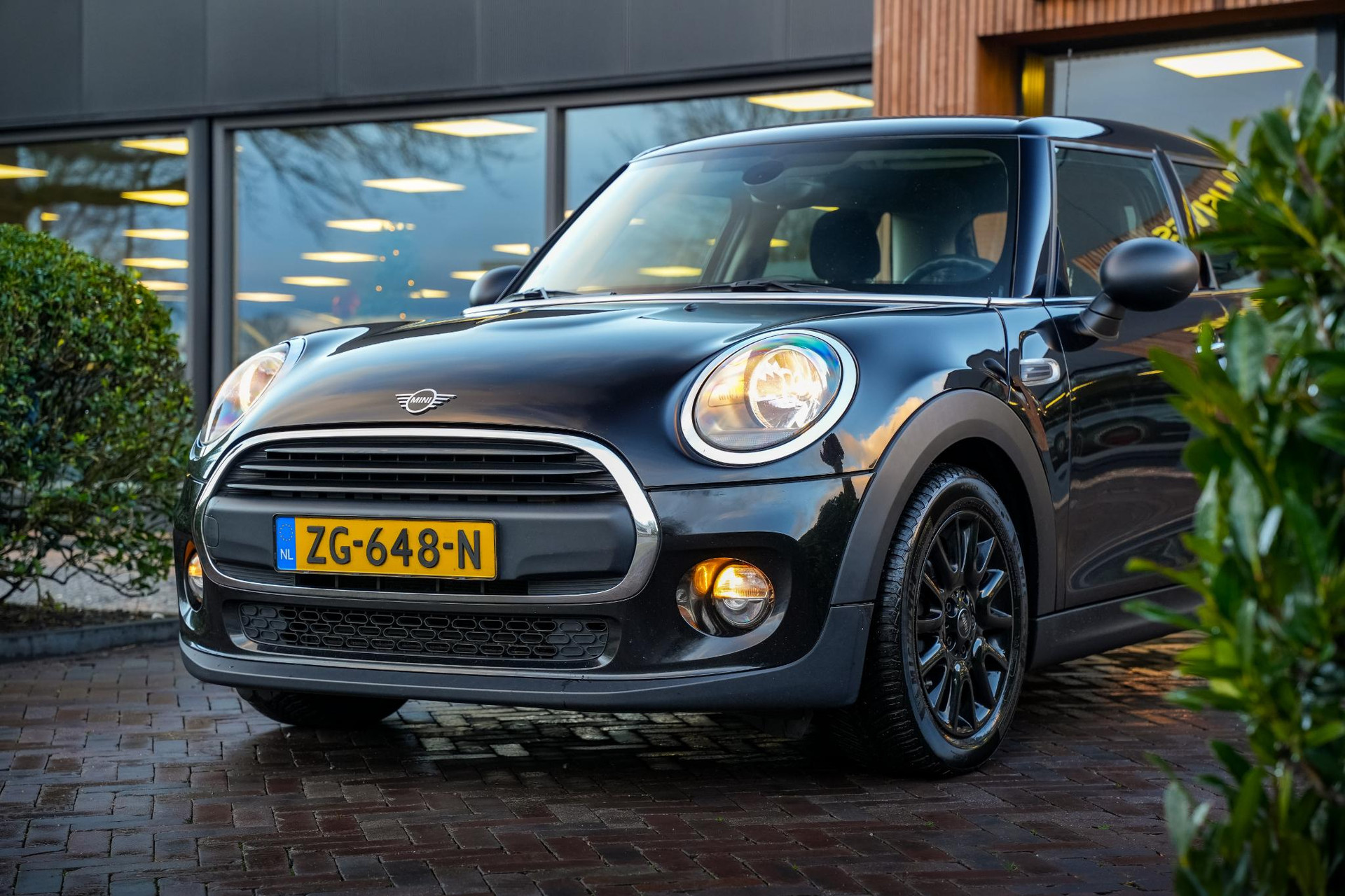 MINI 5-deurs 1.5 One 2019 Midnight black 13