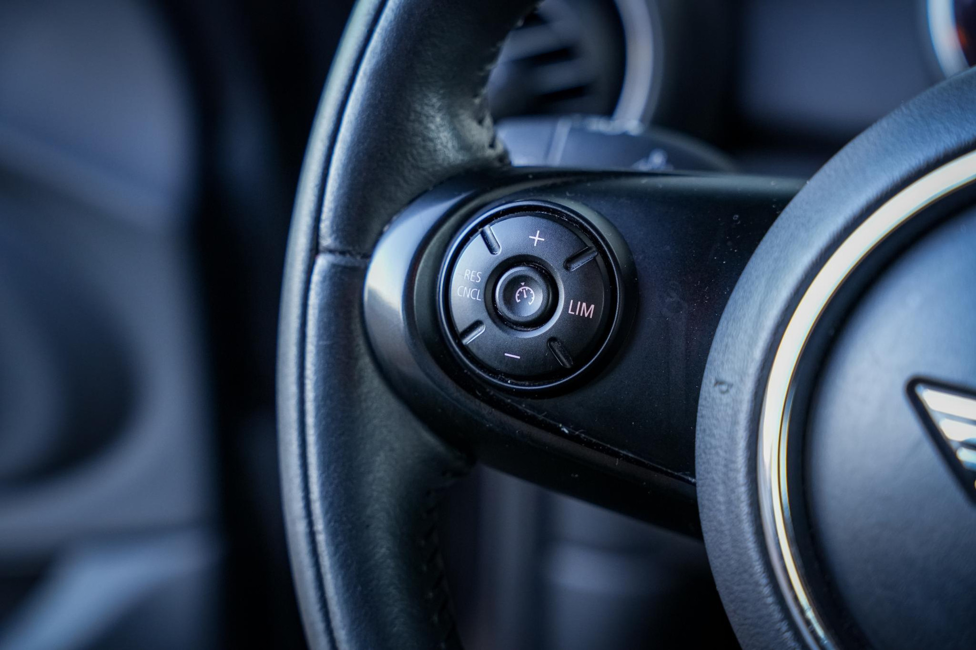 MINI 5-deurs 1.5 One 2019 Midnight black 20