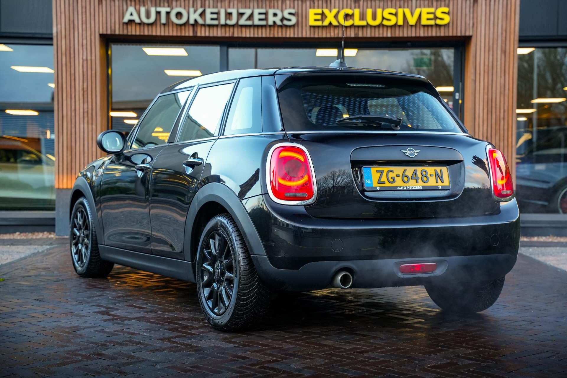 MINI 5-deurs 1.5 One 2019 Midnight black 7