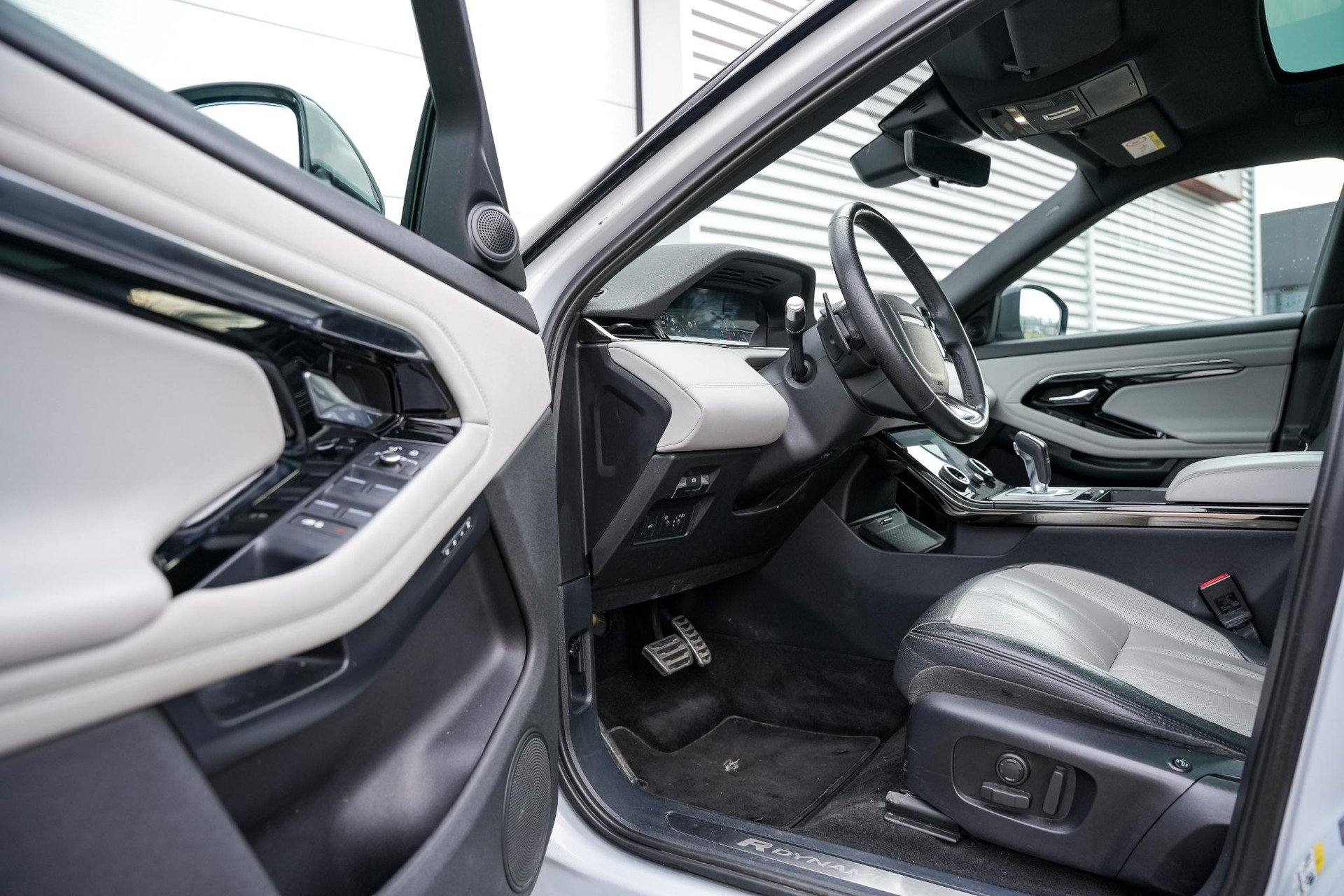 Land Rover Range Rover Evoque 2.0 P200 AWD Dynamic 2019  6