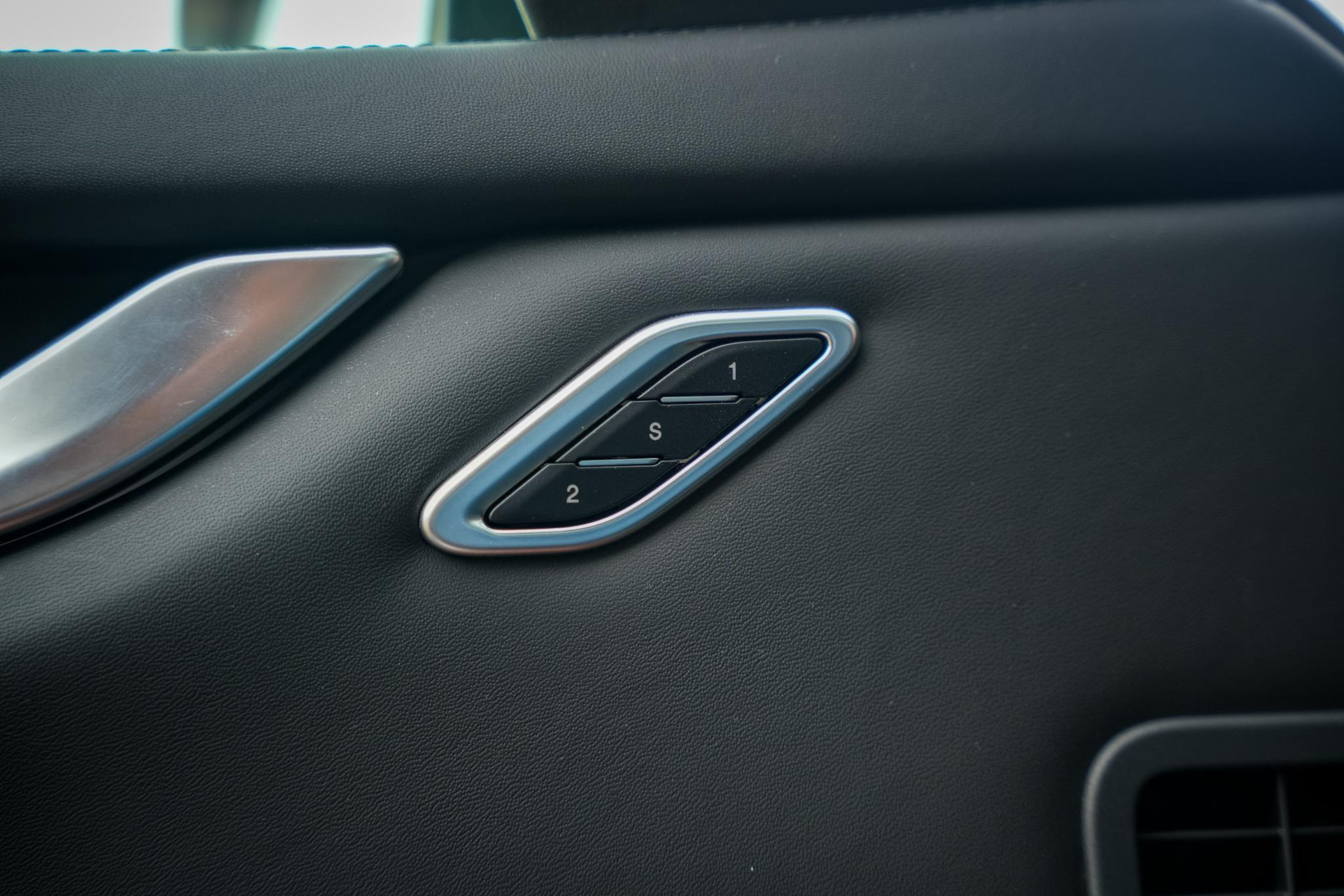 Maserati Ghibli 3.0 V6 GranLusso 2018  41