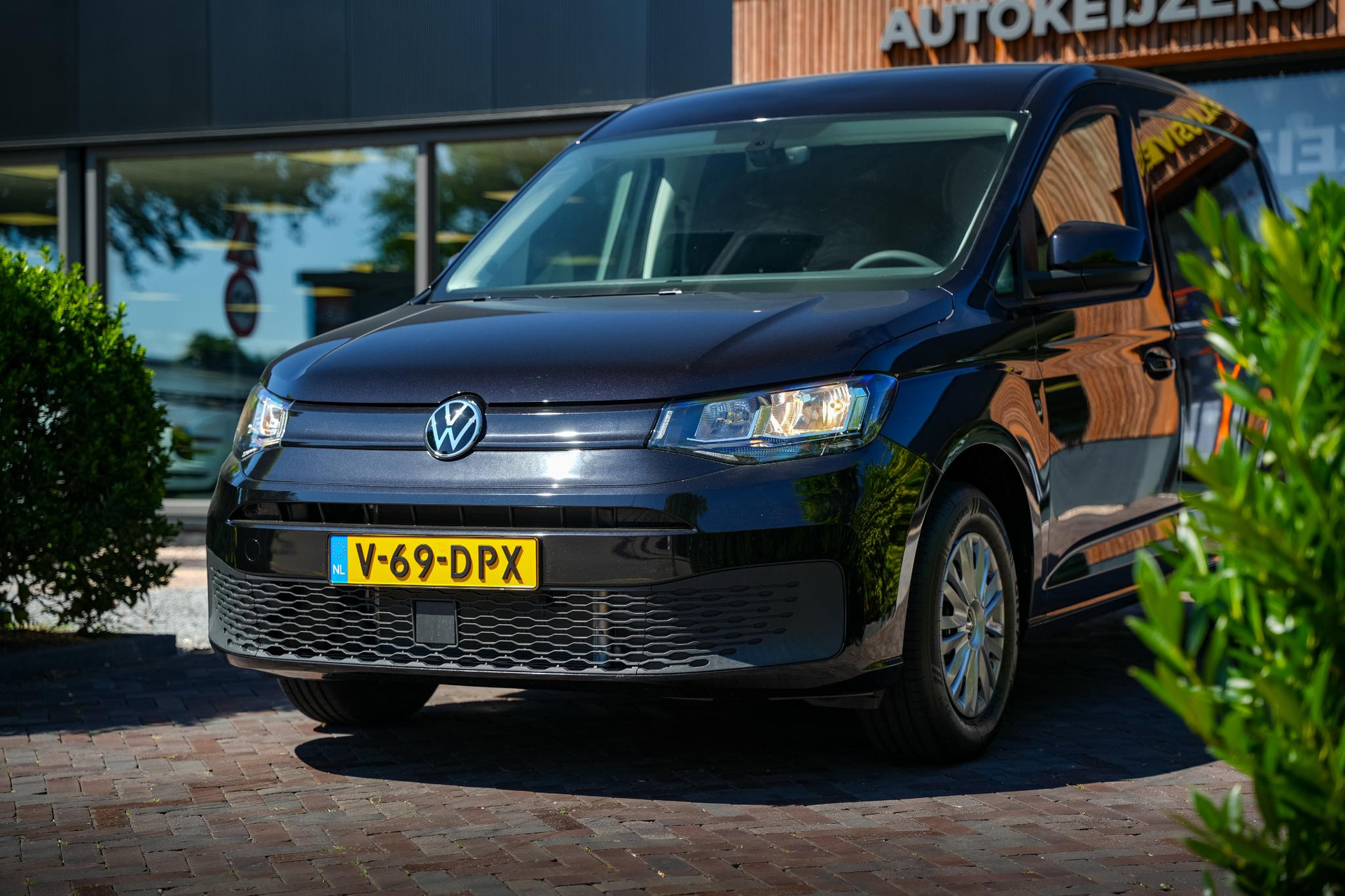 Volkswagen Caddy Cargo 2.0 TDI Style 2024 Deep black pearl effect (lc9x) 12