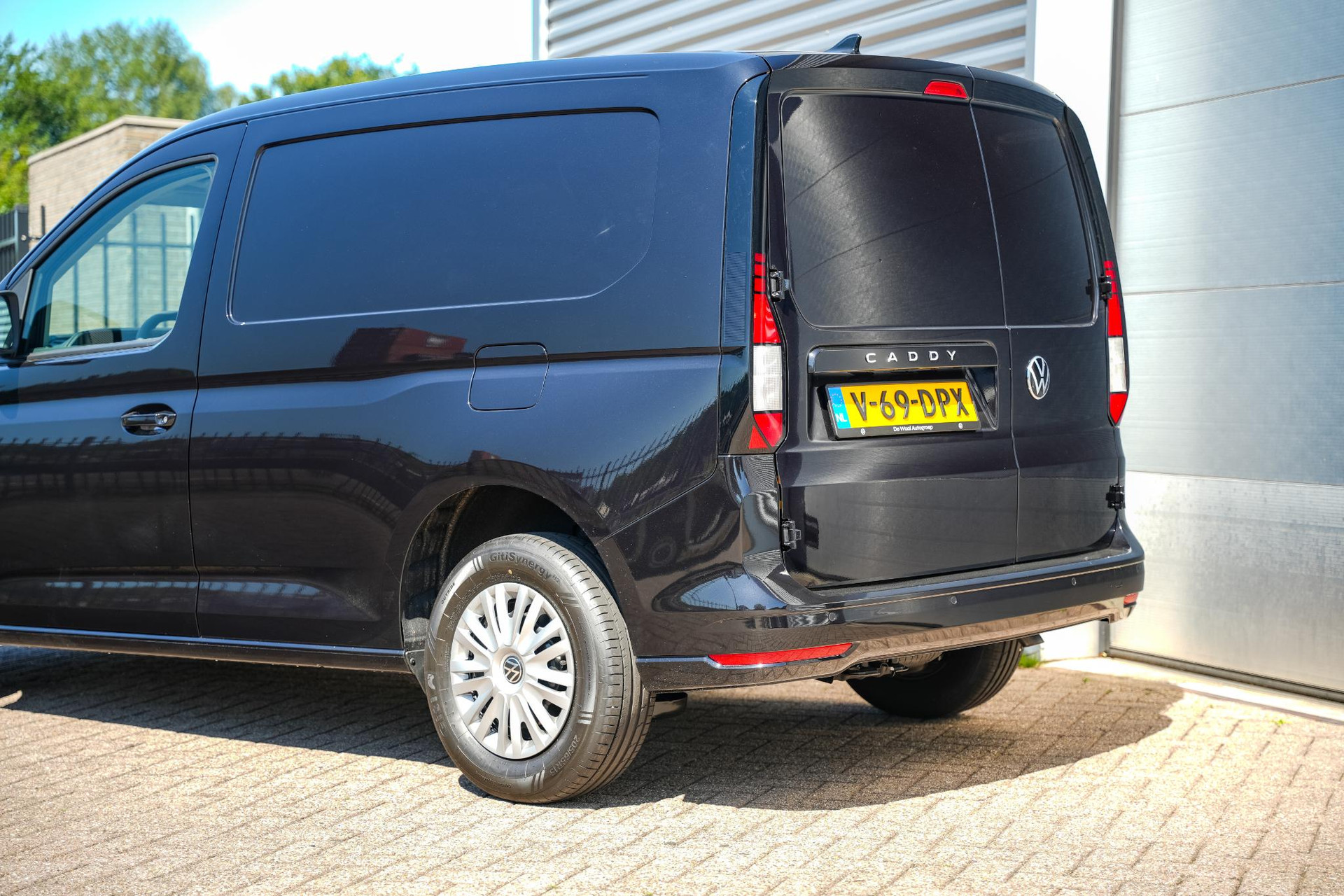 Volkswagen Caddy Cargo 2.0 TDI Style 2024 Deep black pearl effect (lc9x) 28