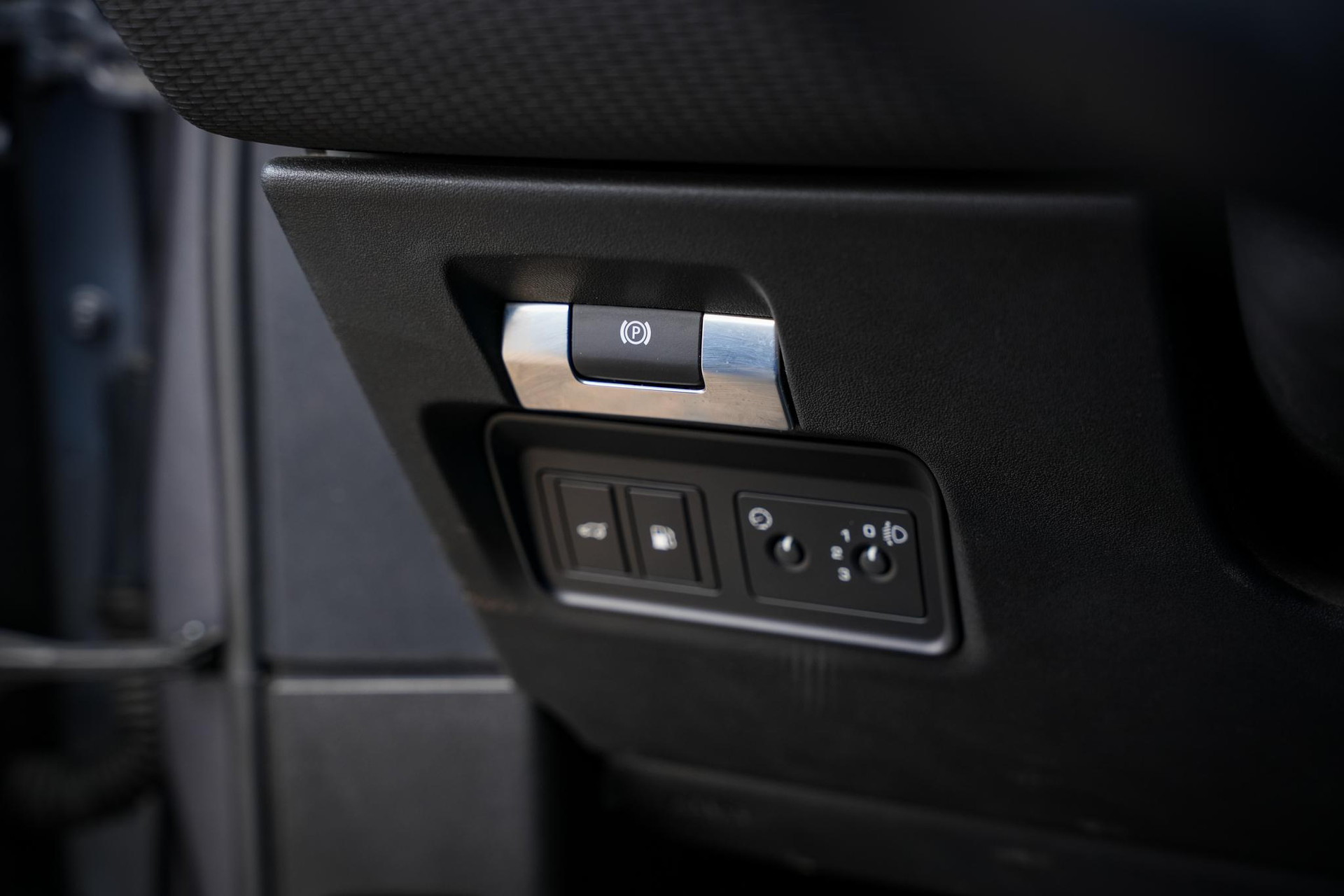 Land Rover Range Rover Evoque P300e 2021 EIGER GREY 23