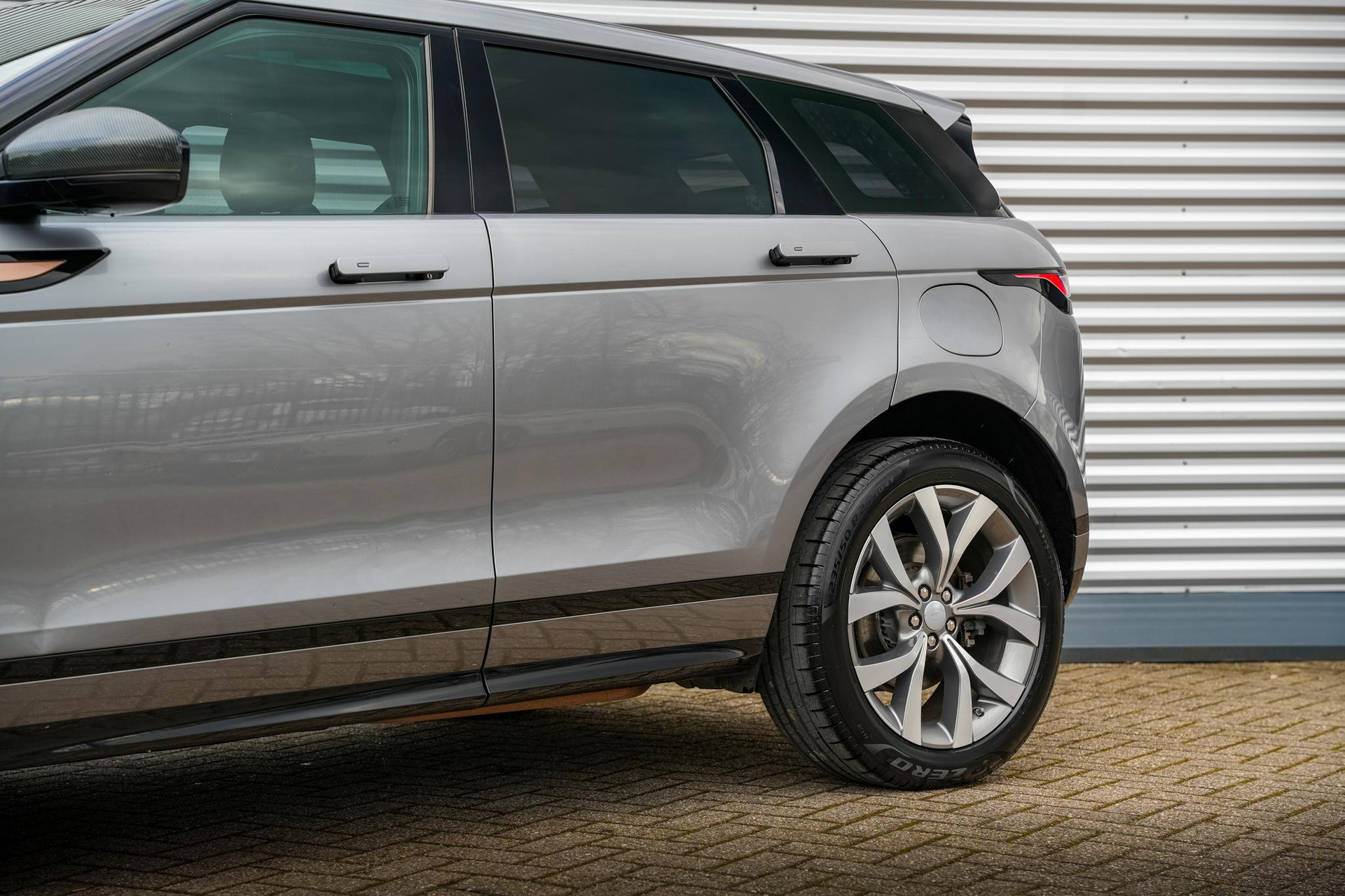 Land Rover Range Rover Evoque P300e 2021 EIGER GREY 31