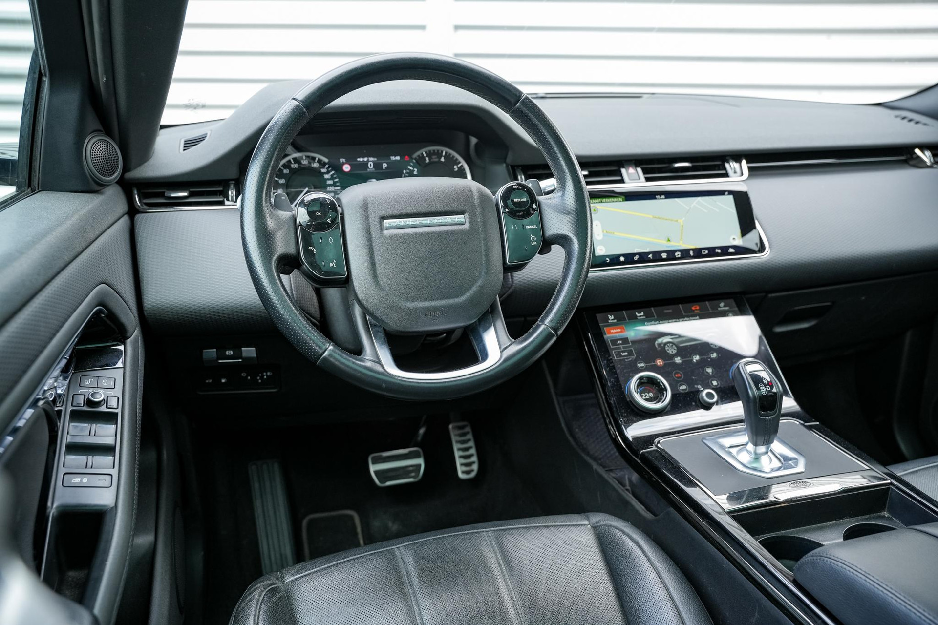 Land Rover Range Rover Evoque P300e 2021 EIGER GREY 4