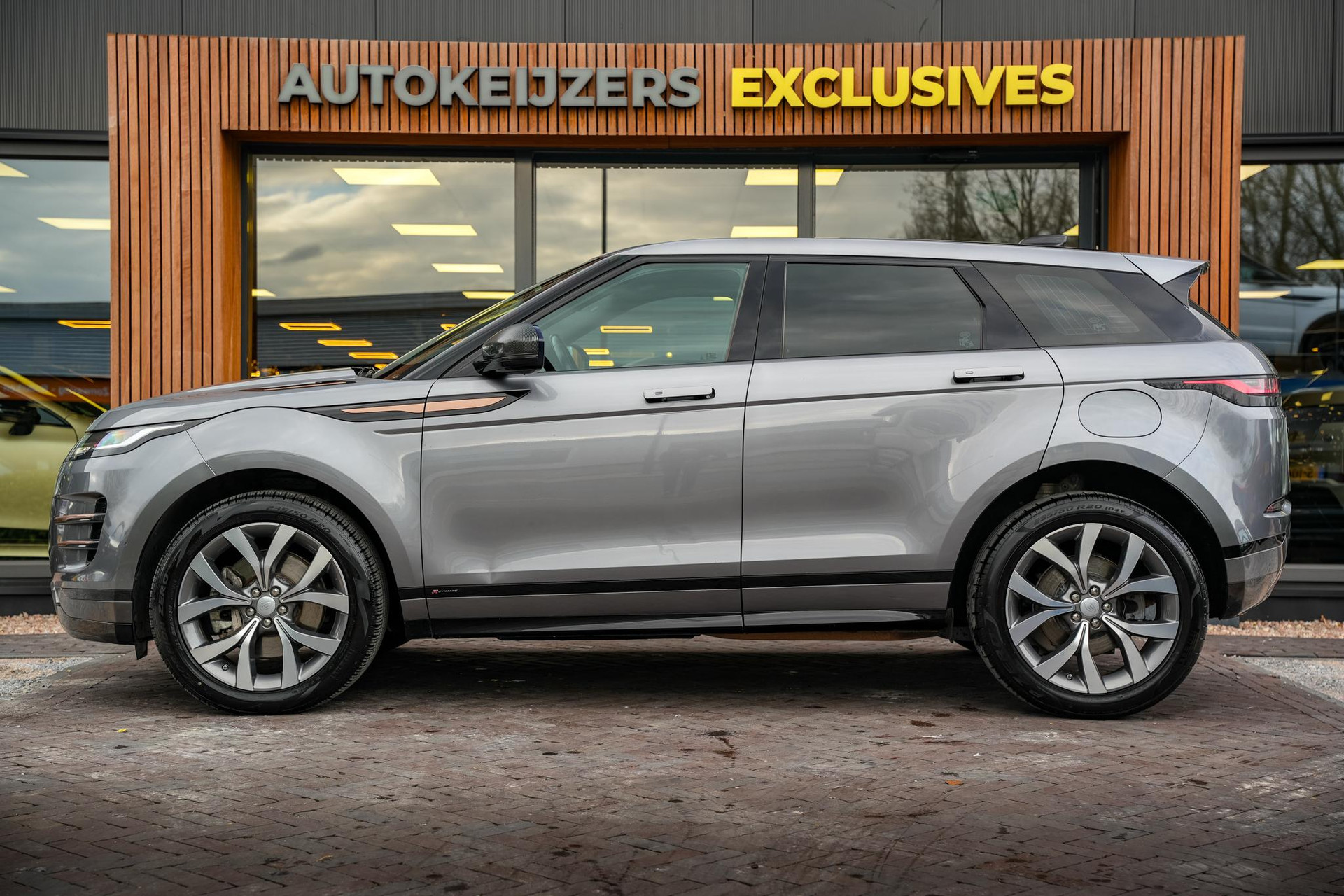 Land Rover Range Rover Evoque P300e 2021 EIGER GREY 5
