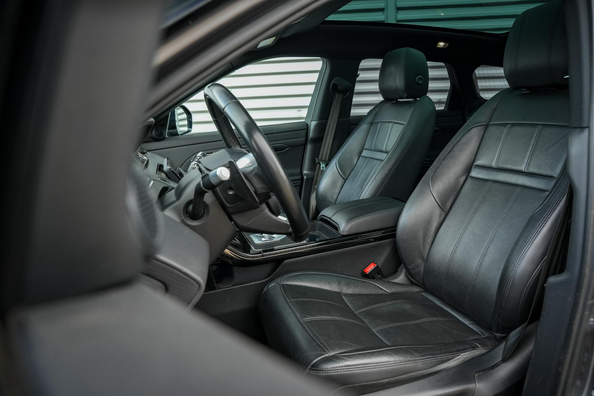 Land Rover Range Rover Evoque P300e 2021 EIGER GREY 8