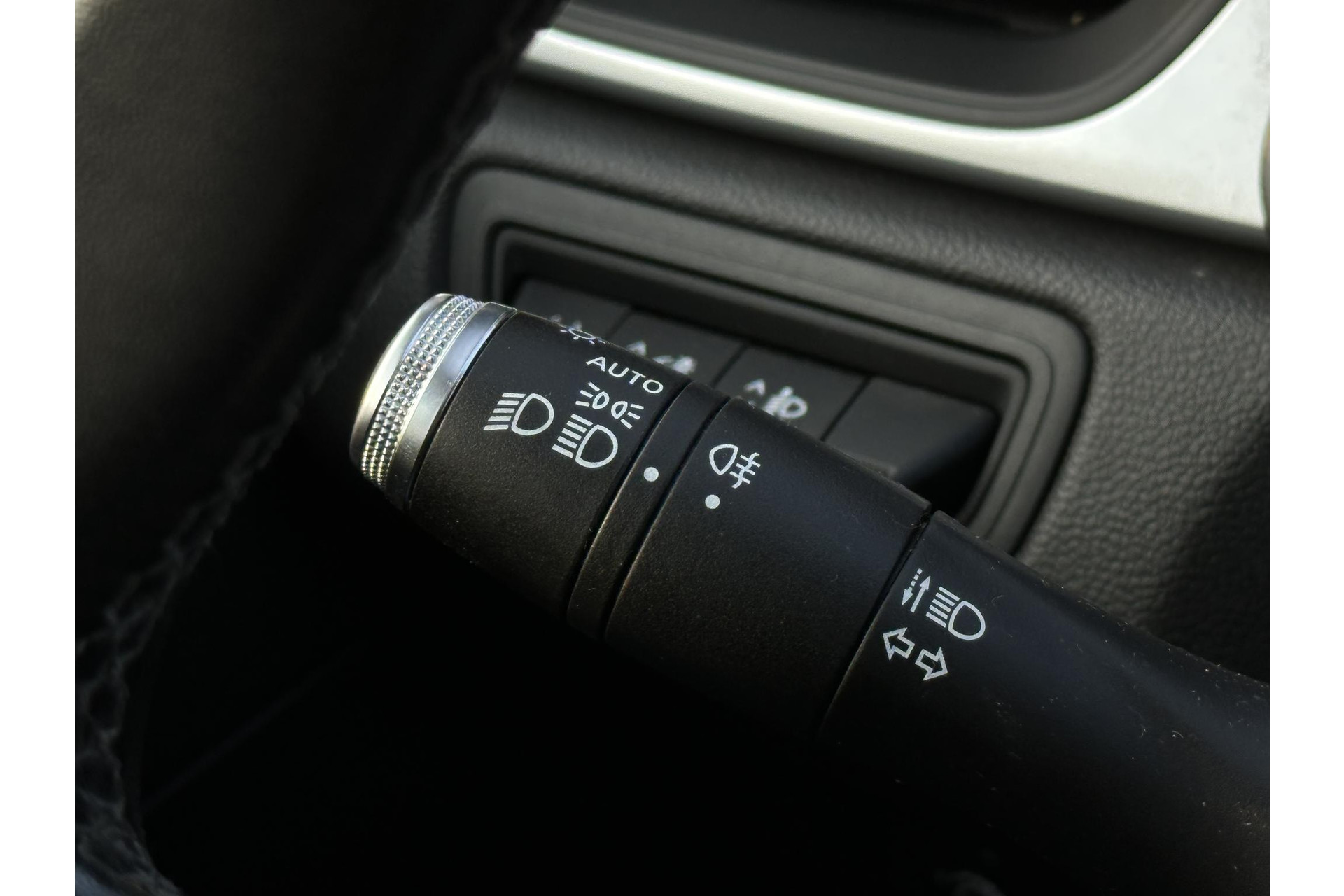 Renault Captur 1.0 TCe 100 Bi-Fuel Zen 2020 Noir etoilé gne 13