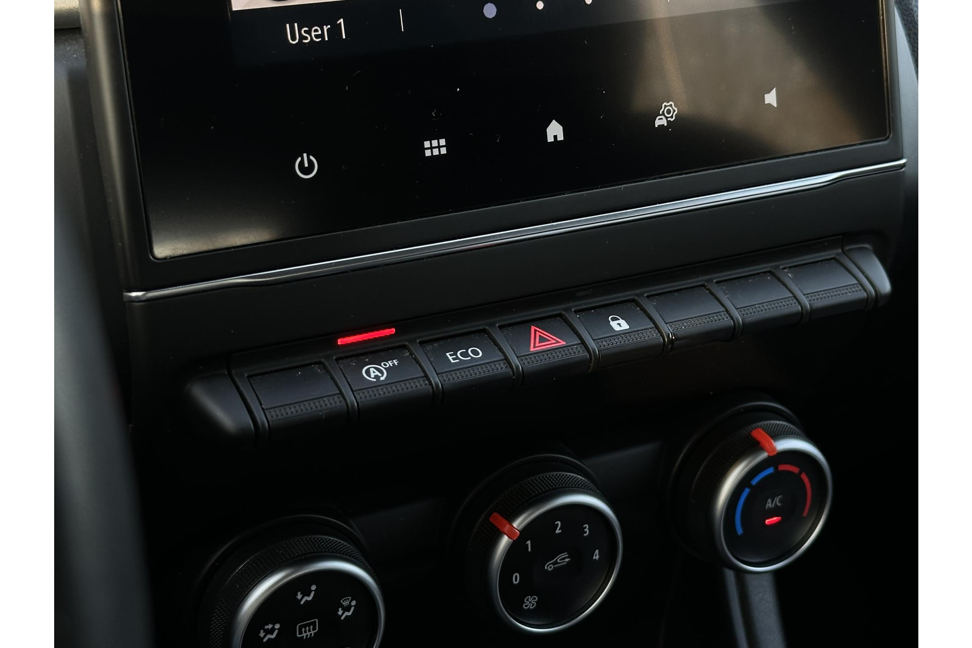 Renault Captur 1.0 TCe 100 Bi-Fuel Zen 2020 Noir etoilé gne 19