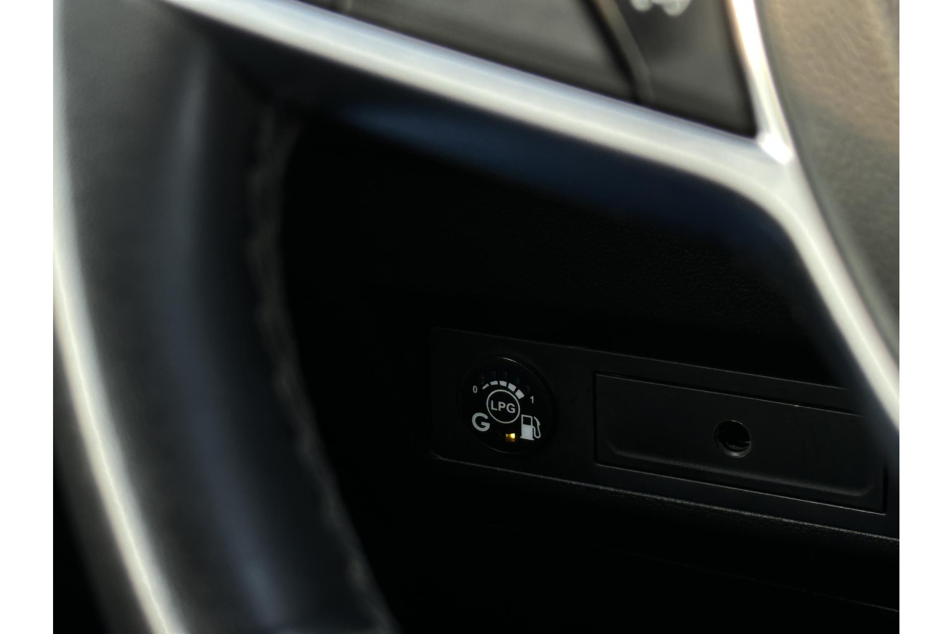 Renault Captur 1.0 TCe 100 Bi-Fuel Zen 2020 Noir etoilé gne 20