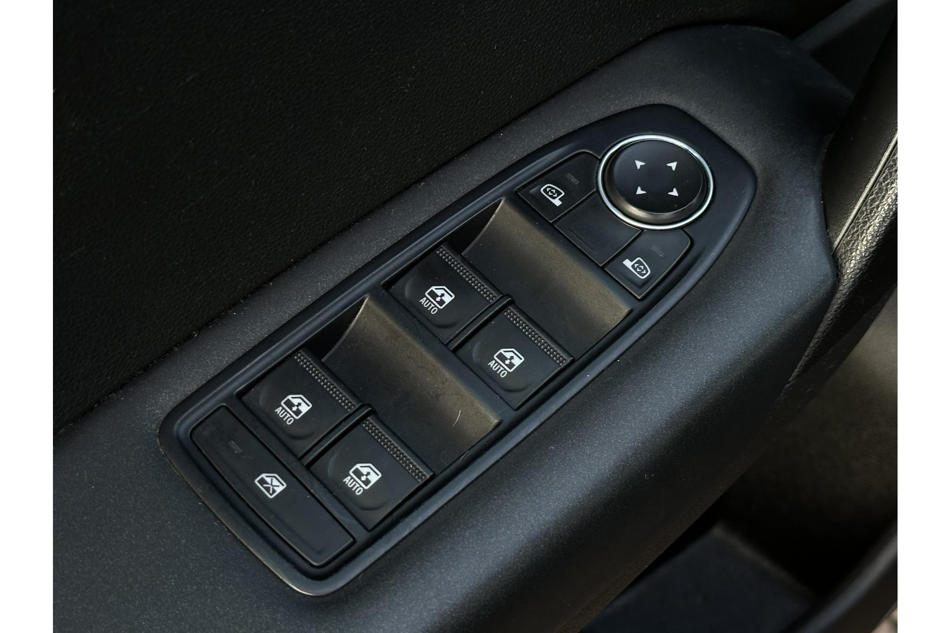 Renault Captur 1.0 TCe 100 Bi-Fuel Zen 2020 Noir etoilé gne 27