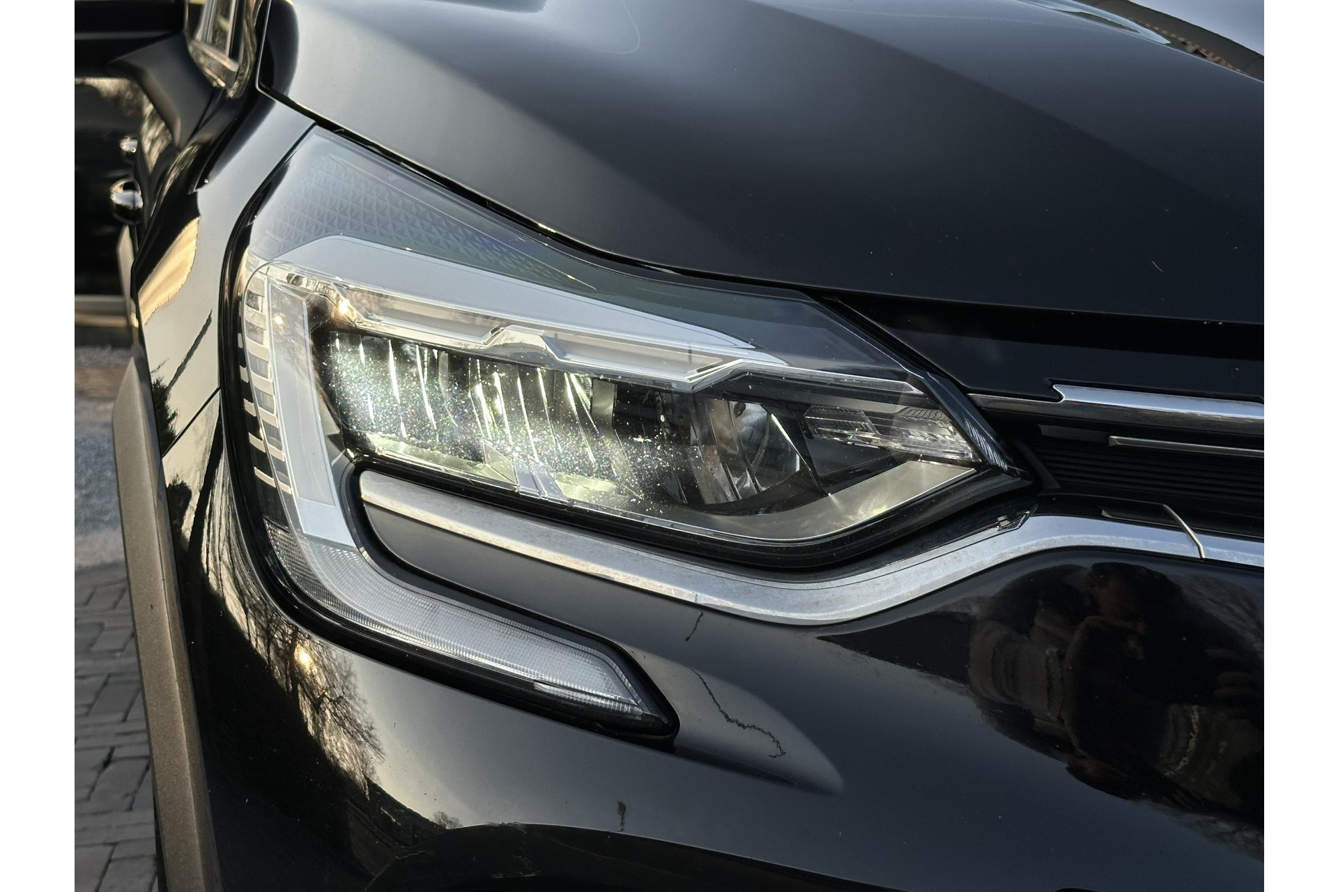 Renault Captur 1.0 TCe 100 Bi-Fuel Zen 2020 Noir etoilé gne 30