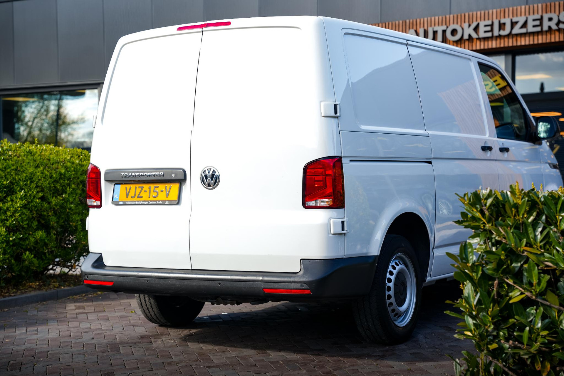 Volkswagen Transporter 2.0 TDI L1H1 28 2021 Candy white (lb9a) 6