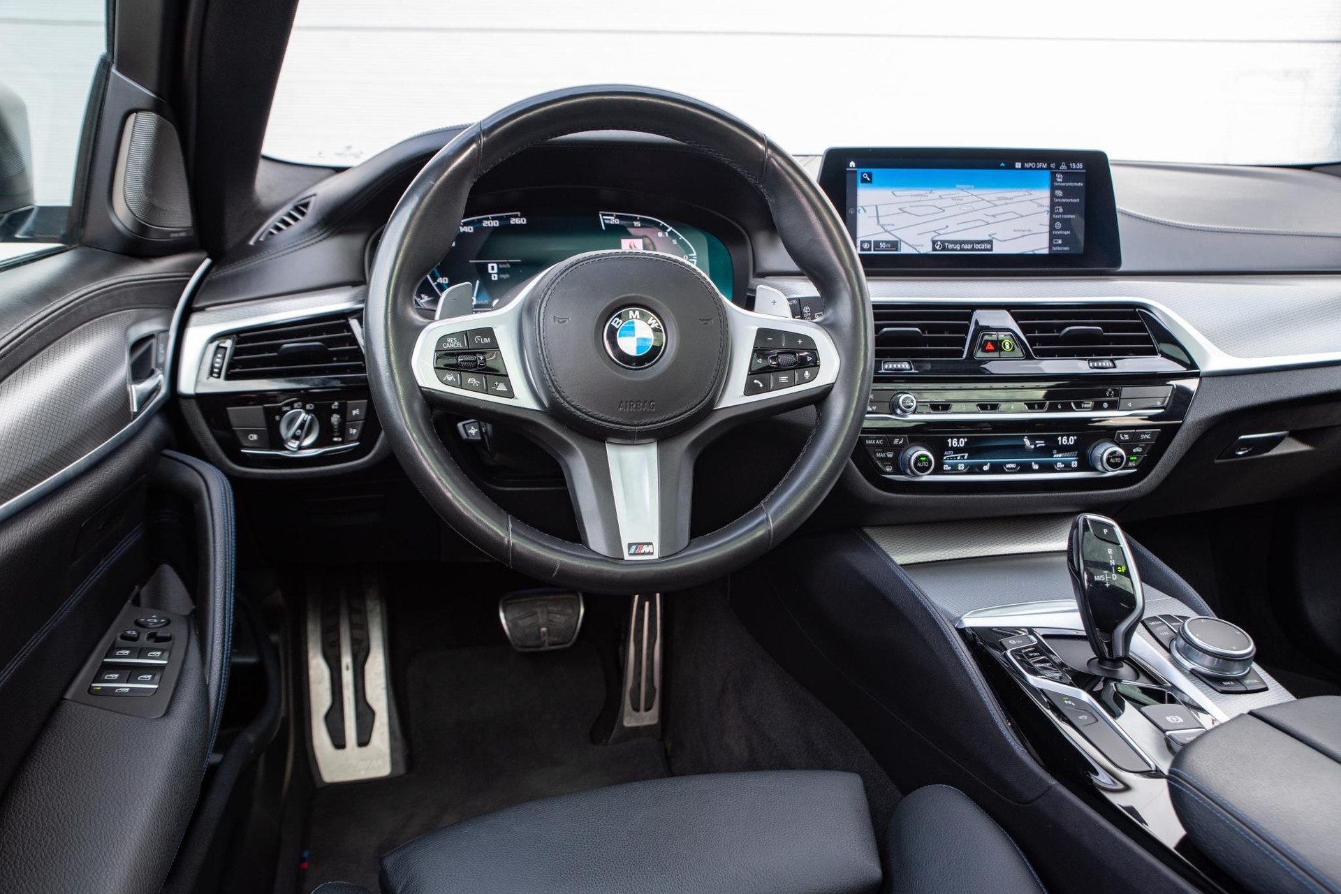 BMW 5 Serie Touring M550d xDrive High Executive 2020  10