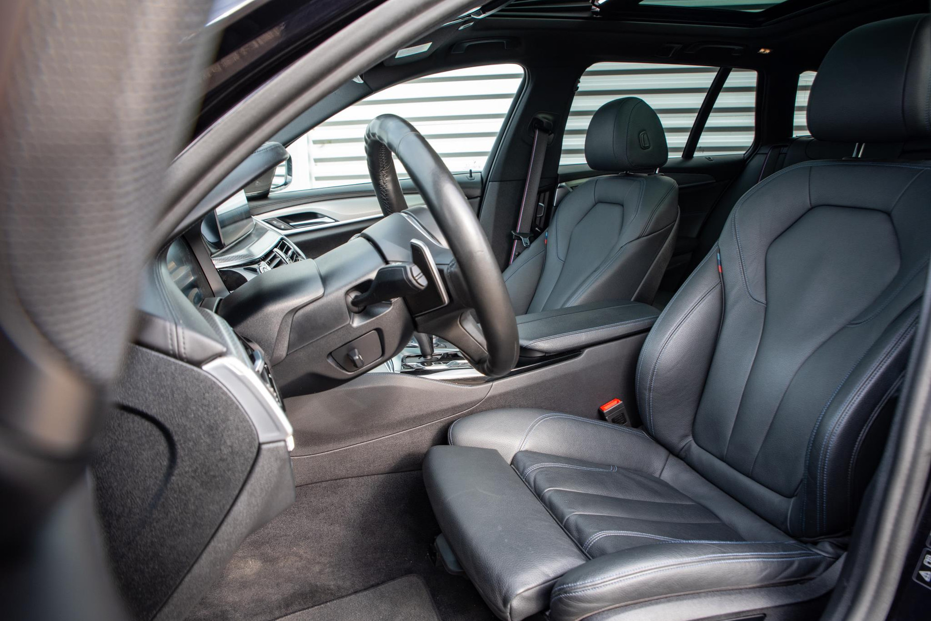 BMW 5 Serie Touring M550d xDrive High Executive 2020  12