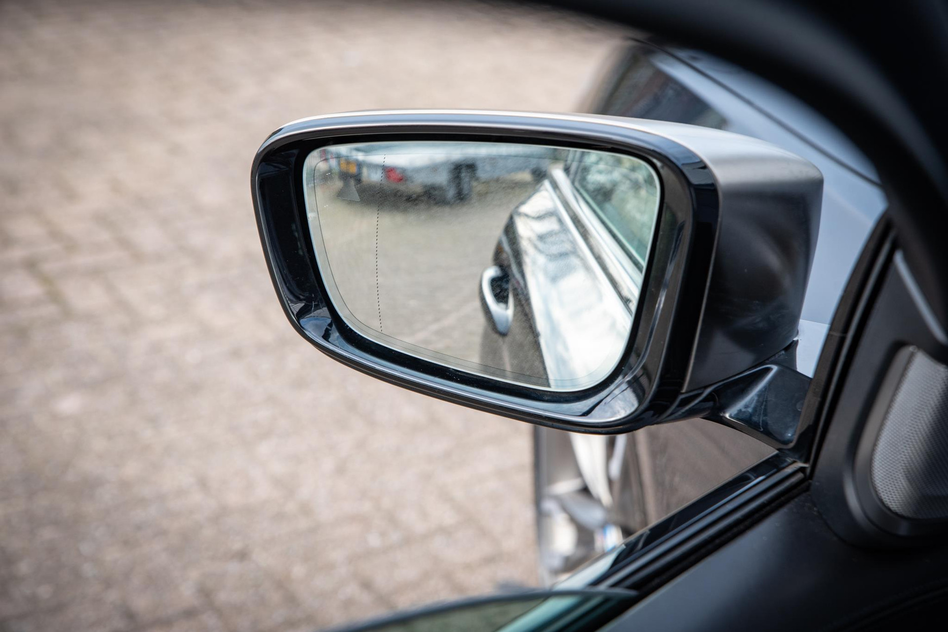 BMW 5 Serie Touring M550d xDrive High Executive 2020  28