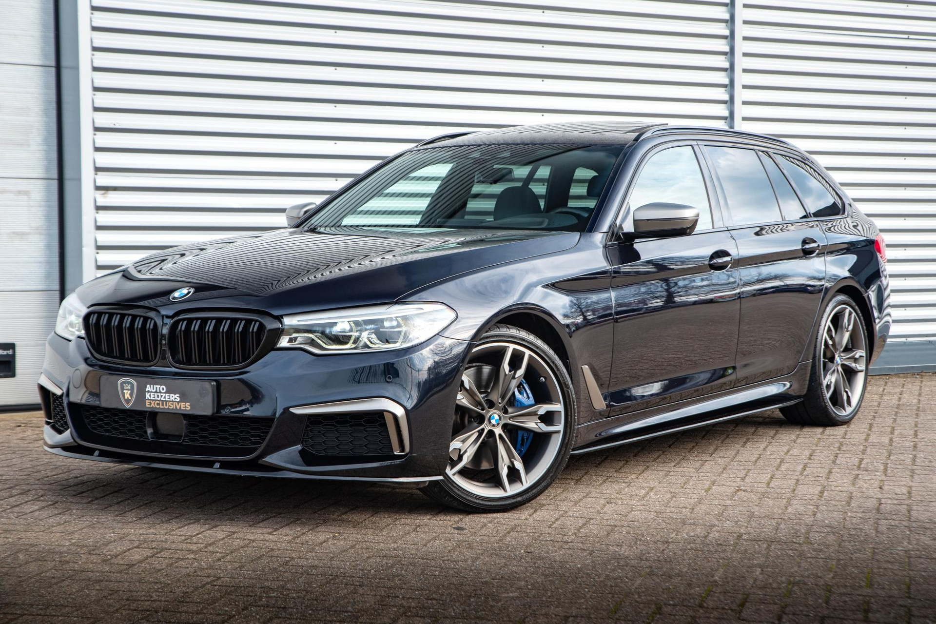 BMW 5 Serie Touring M550d xDrive High Executive 2020  29