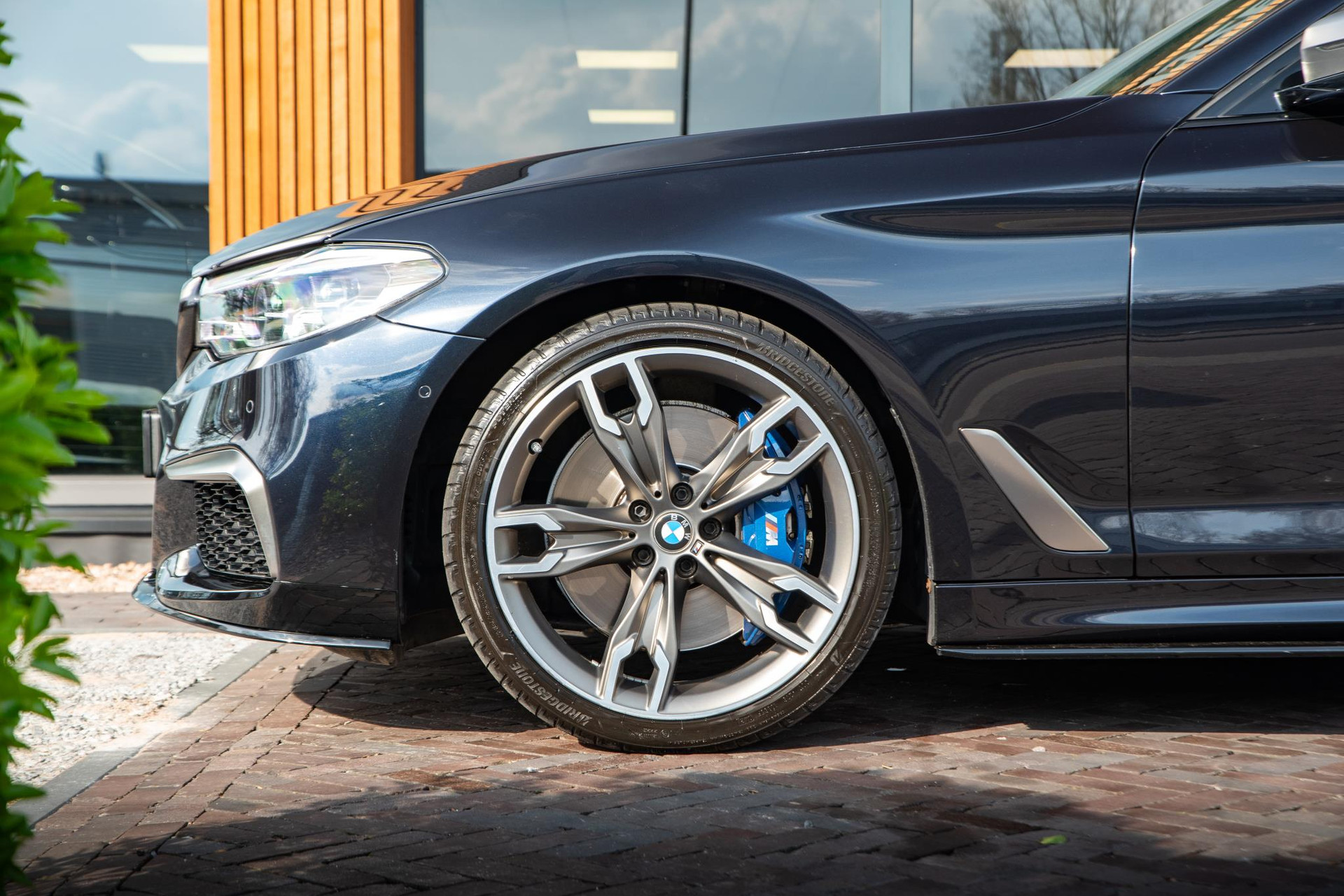 BMW 5 Serie Touring M550d xDrive High Executive 2020  8