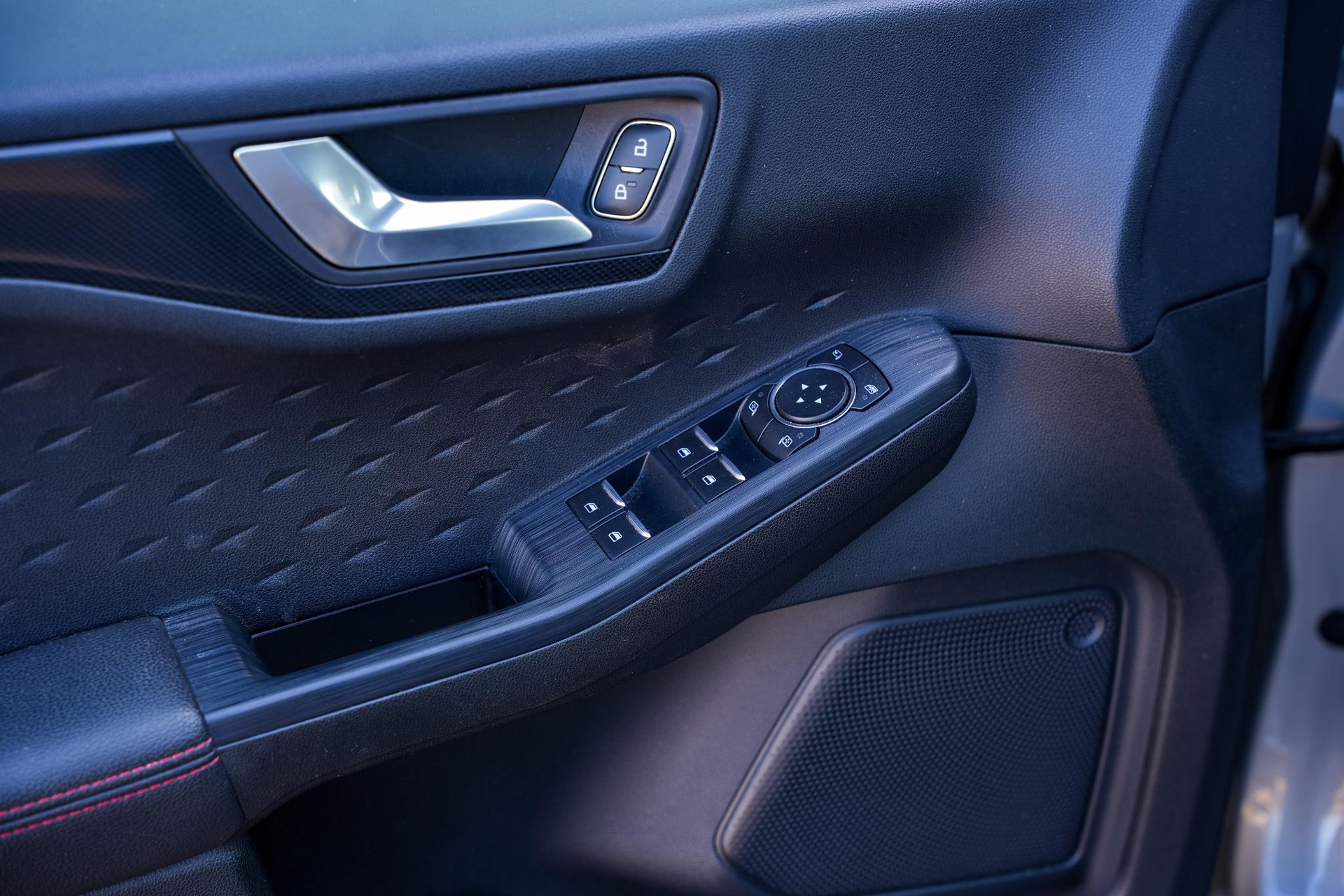 Ford Kuga 1.5 EcoBoost ST line 2021  14