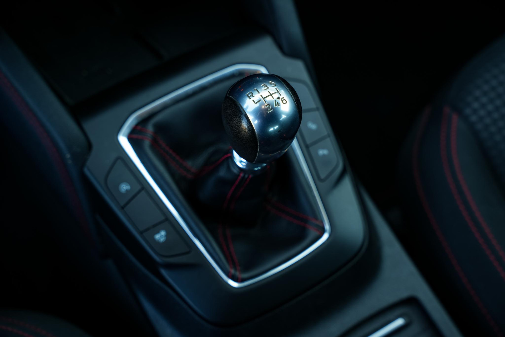 Ford Kuga 1.5 EcoBoost ST line 2021  15