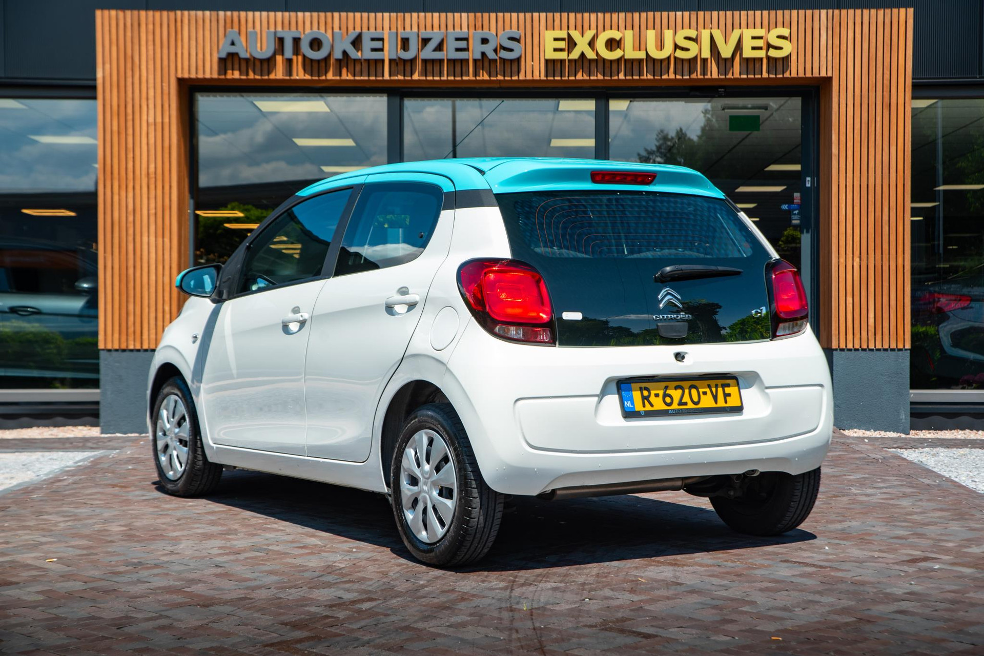 Citroën C1 1.0 VTi Shine 2016  11