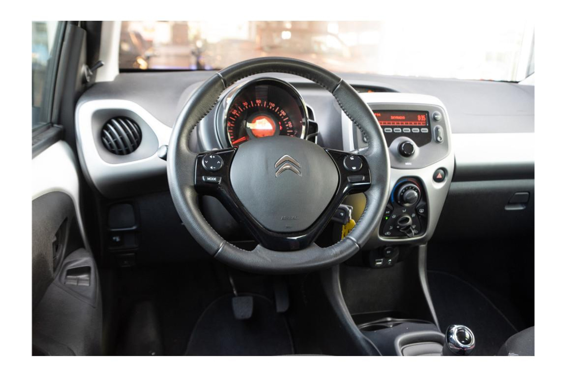 Citroën C1 1.0 VTi Shine 2016  4