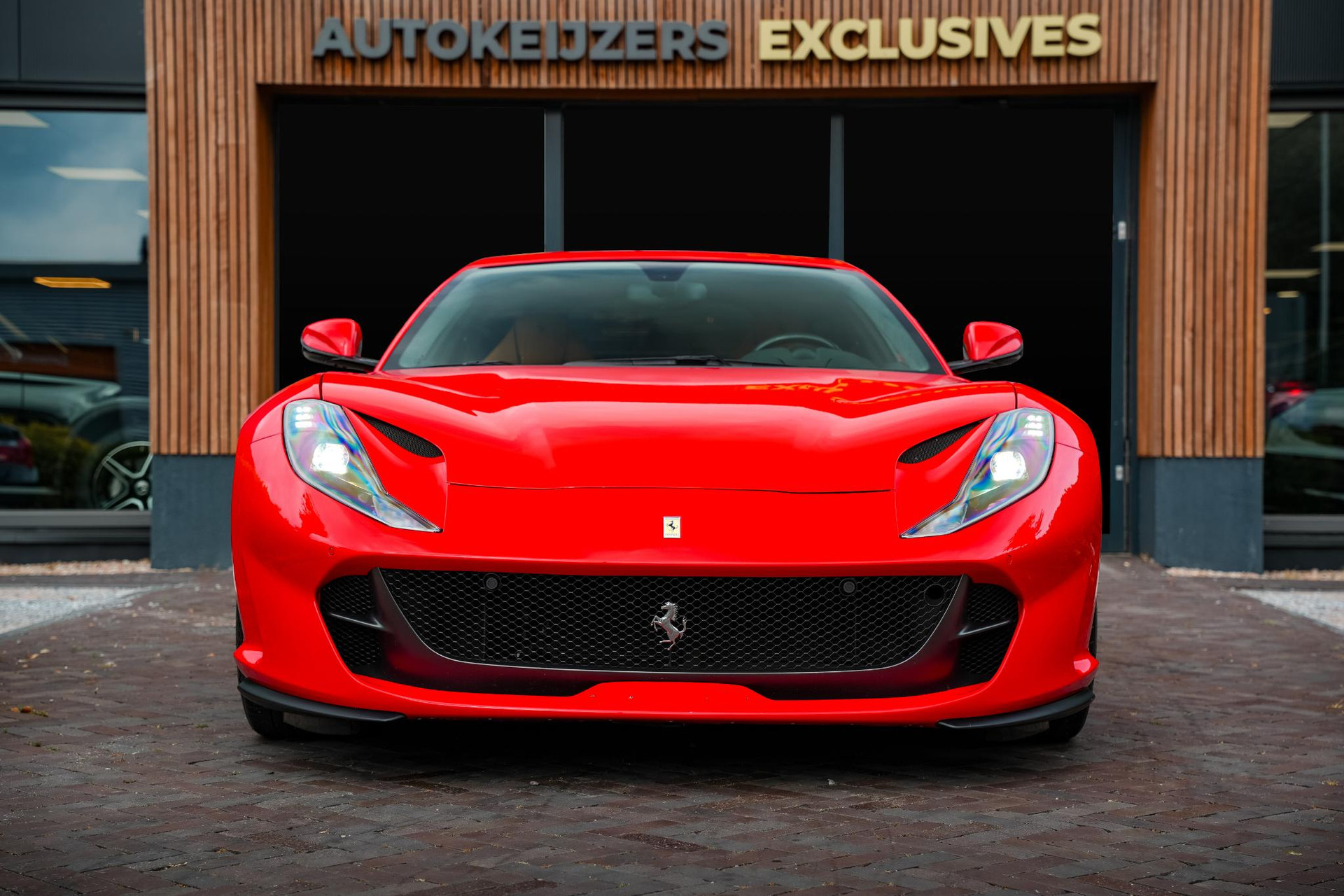 Ferrari 812 6.5 V12 Superfast HELE 2019 Rosso Scuderia 3