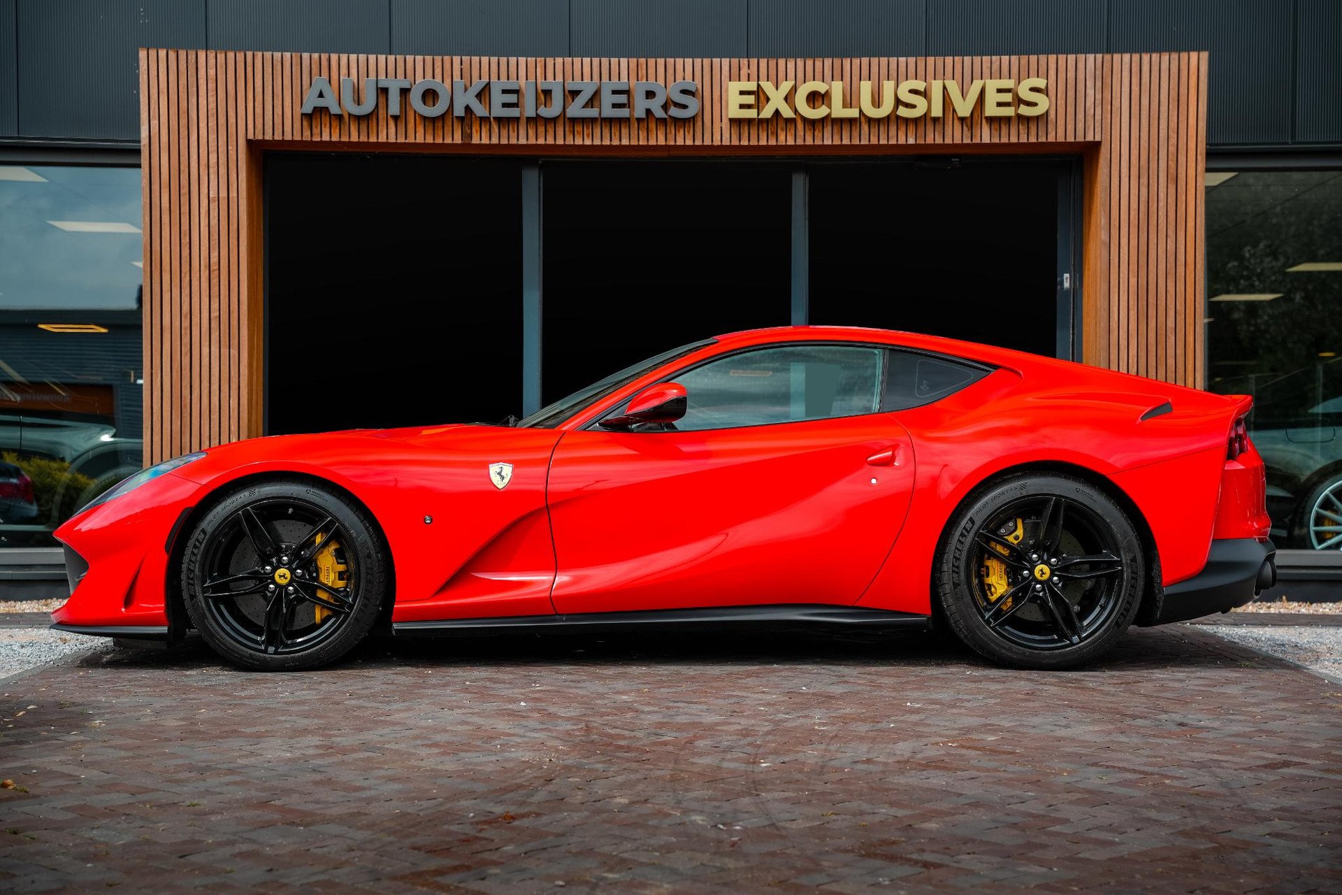 Ferrari 812 6.5 V12 Superfast HELE 2019 Rosso Scuderia 5