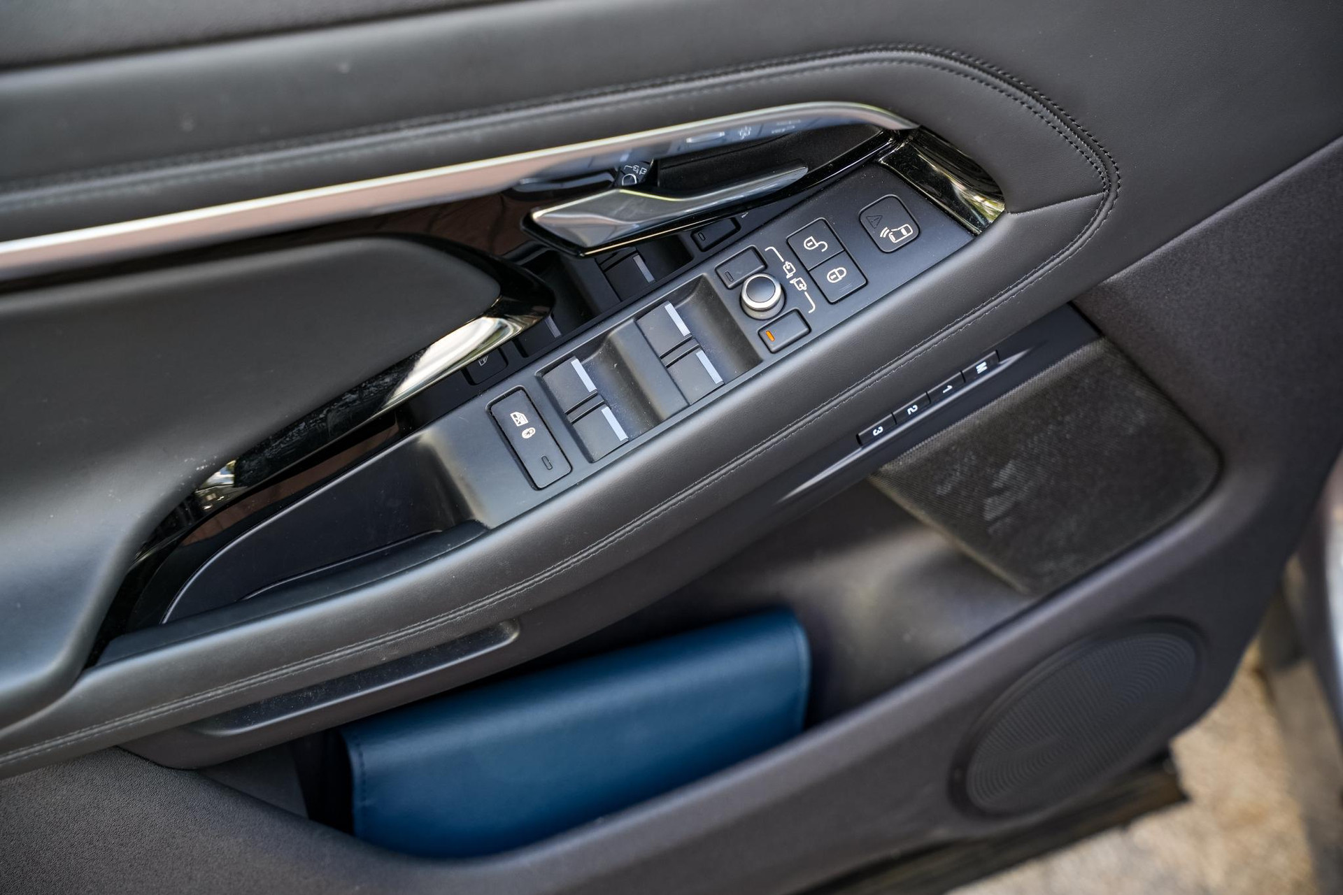 Land Rover Range Rover Evoque 2.0 P300 AWD R-Dynamic HSE 2019  13