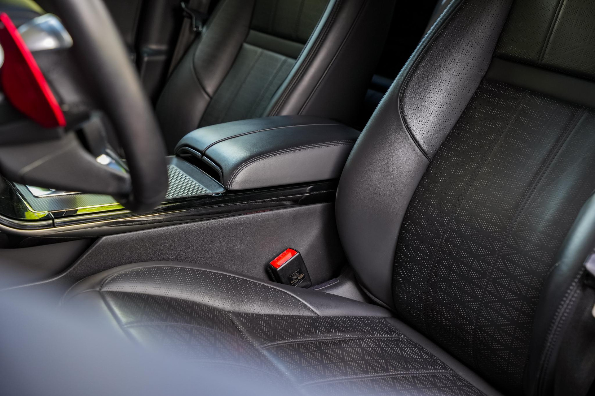 Land Rover Range Rover Evoque 2.0 P300 AWD R-Dynamic HSE 2019  27