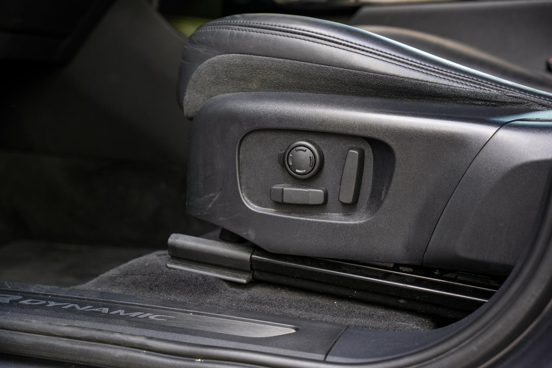 Land Rover Range Rover Evoque 2.0 P300 AWD R-Dynamic HSE 2019  28