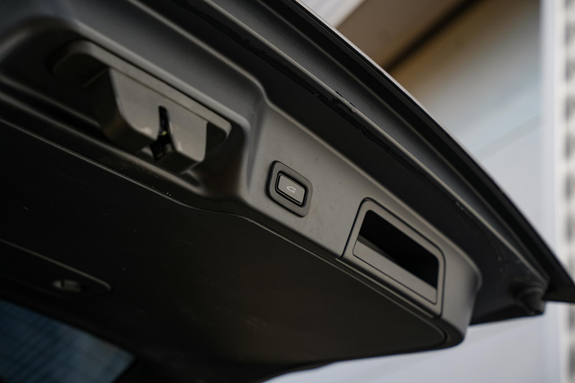 Land Rover Range Rover Evoque 2.0 P300 AWD R-Dynamic HSE 2019  34