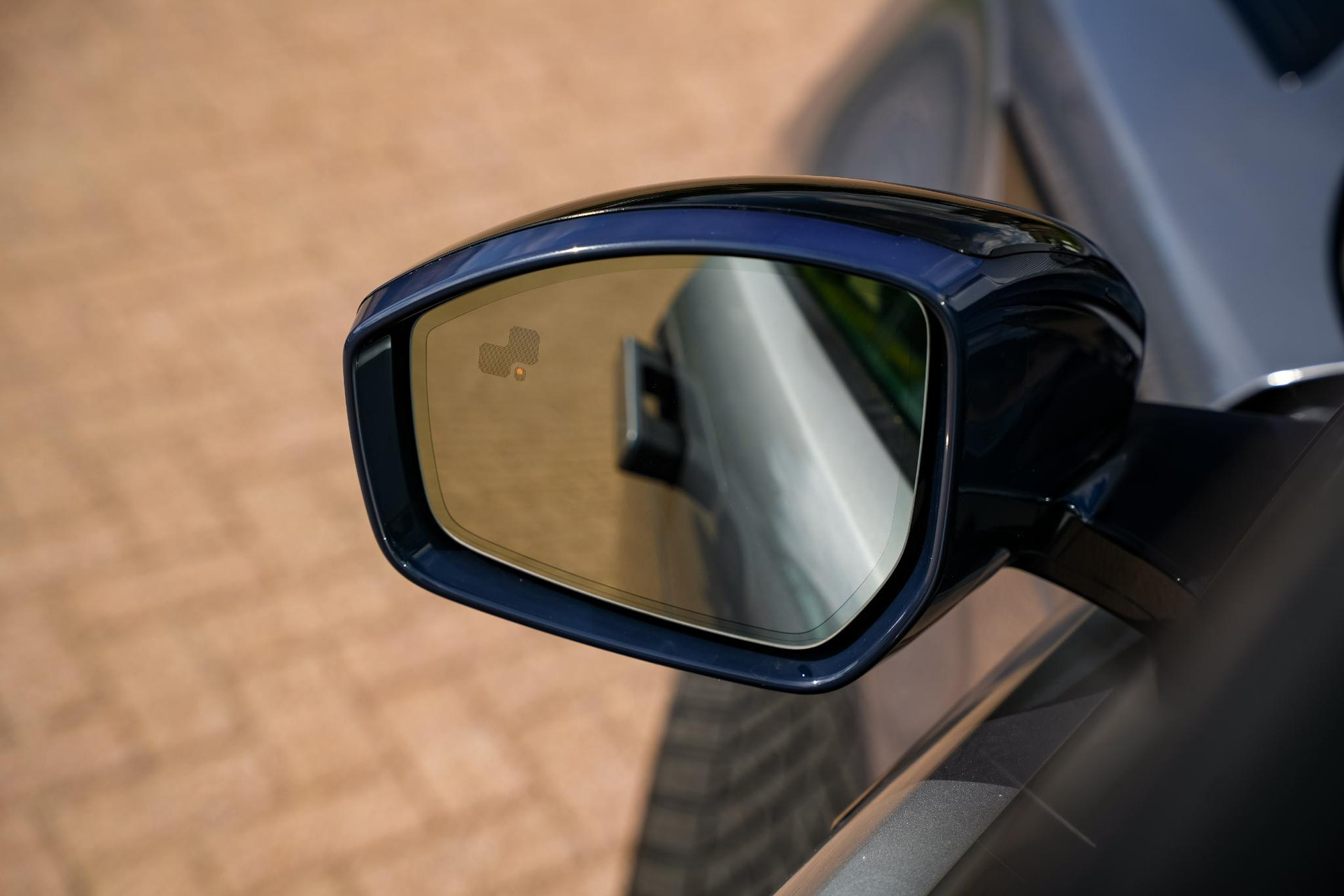 Land Rover Range Rover Evoque 2.0 P300 AWD R-Dynamic HSE 2019  36