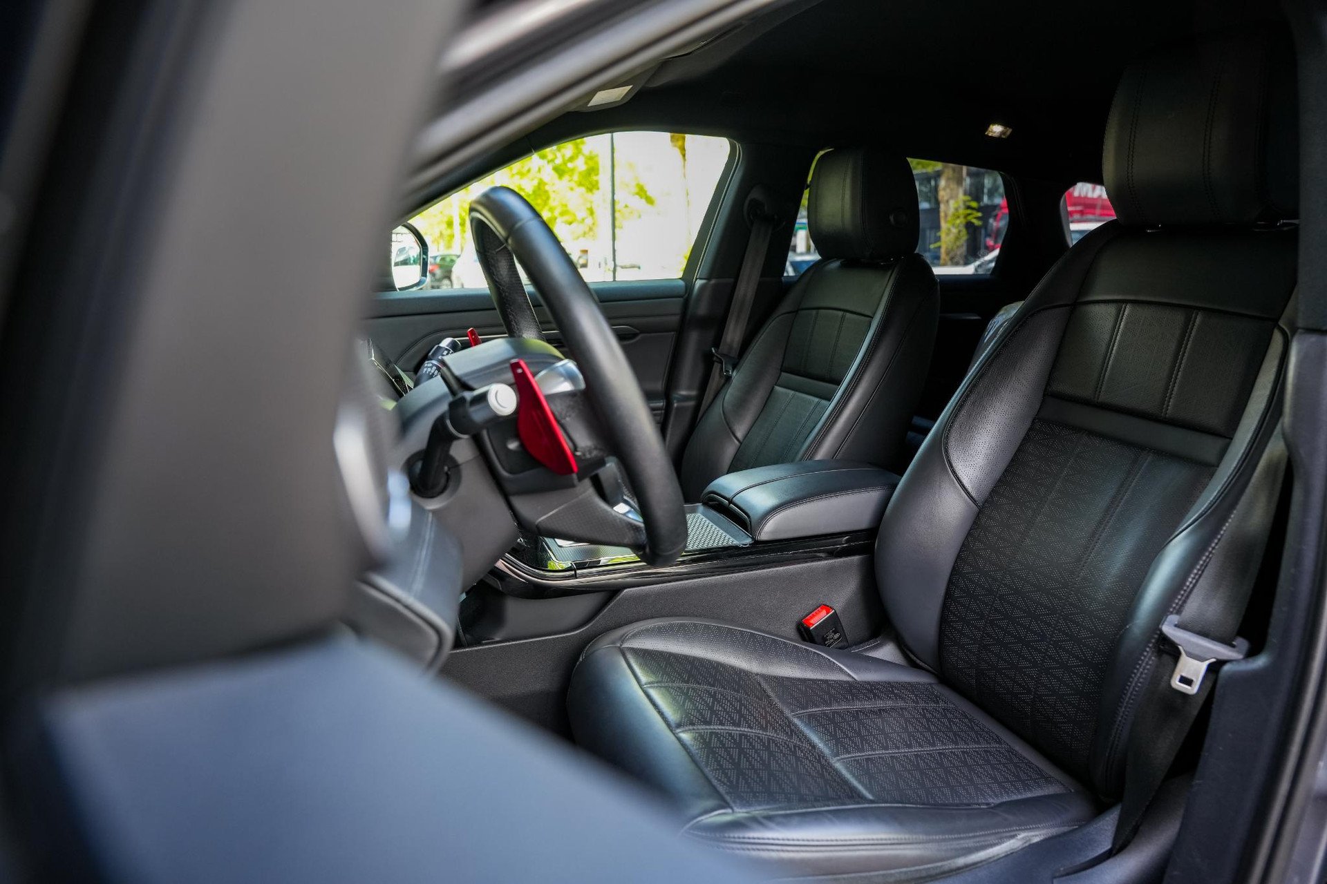 Land Rover Range Rover Evoque 2.0 P300 AWD R-Dynamic HSE 2019  8